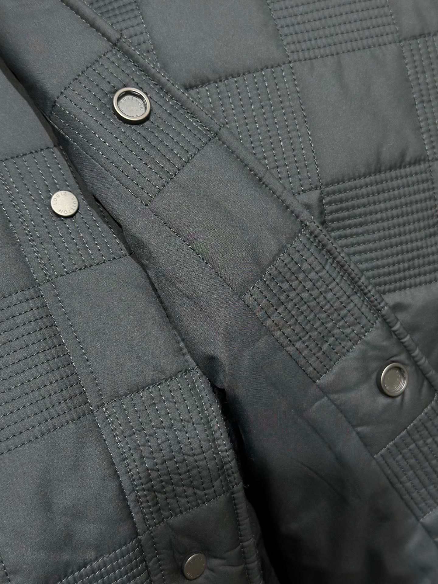 Louis Vuitton Louis Vuitton Checkered Gray Light Jacket M Men Size US M / EU 48-50 / 2 - 4 Thumbnail