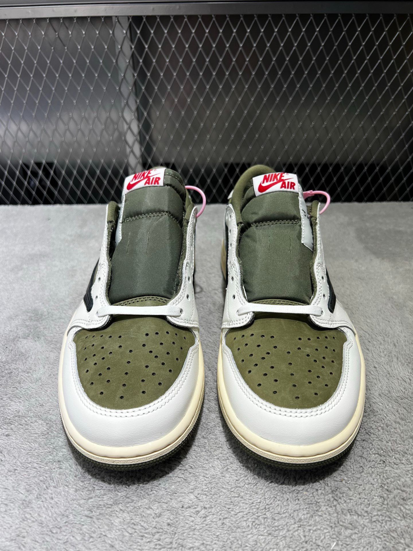 Nike Nike Green Lowtop Sneakers 43 Men Size US 10 / EU 43 - 2 Thumbnail