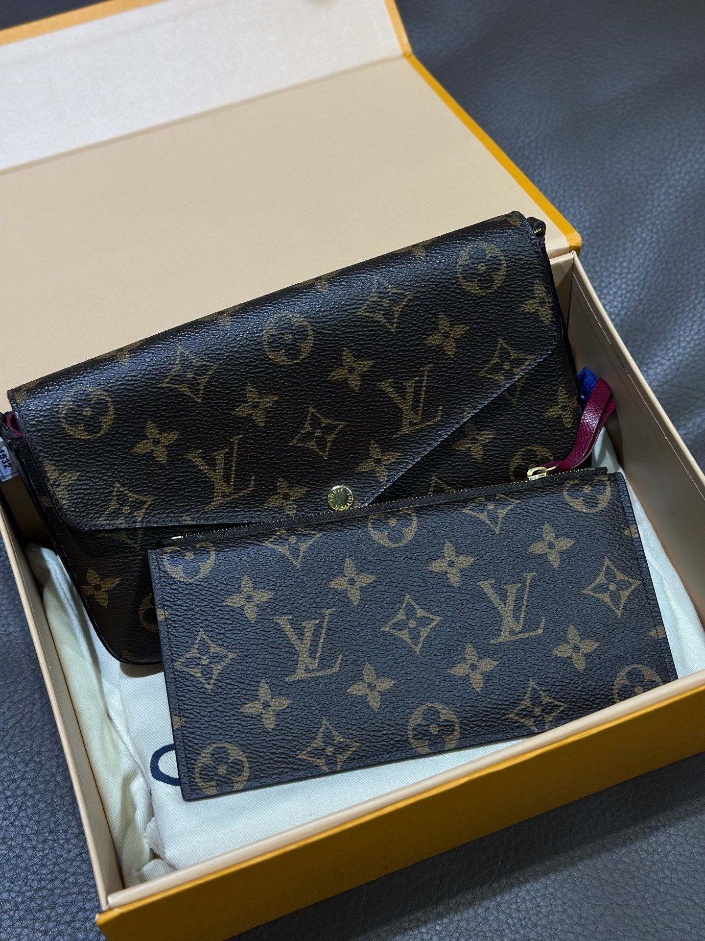 Louis Vuitton Louis Vuitton Shoulder Bag 44 Women Size ONE SIZE - 2 Thumbnail