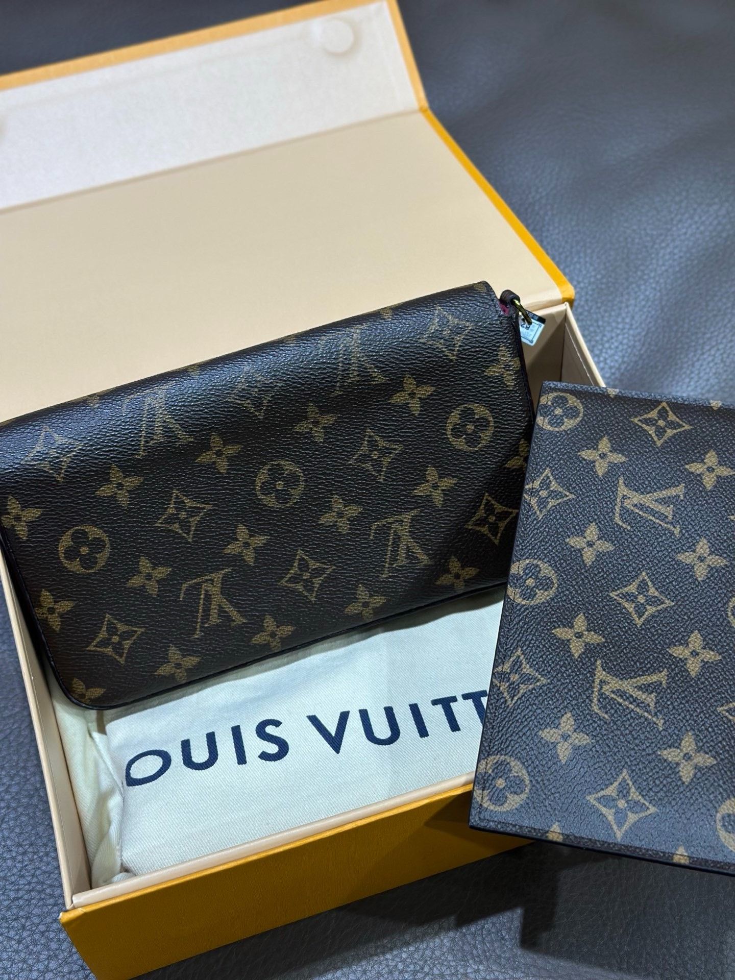 Louis Vuitton Louis Vuitton Shoulder Bag 44 Women Size ONE SIZE - 3 Thumbnail