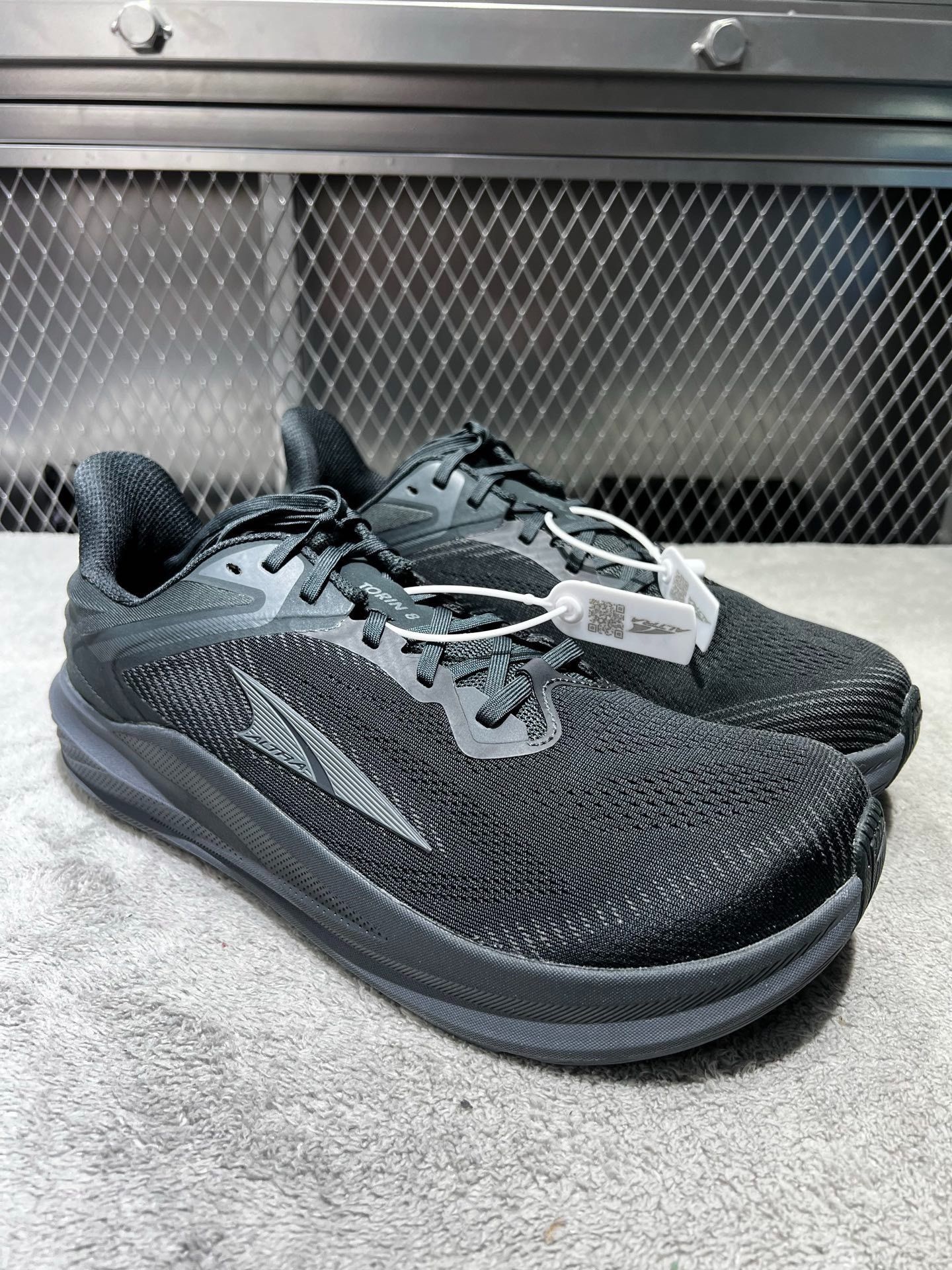 Other Running Gray Lowtop Sneakers 44.5 Men Size US 11 / EU 44 - 3 Thumbnail