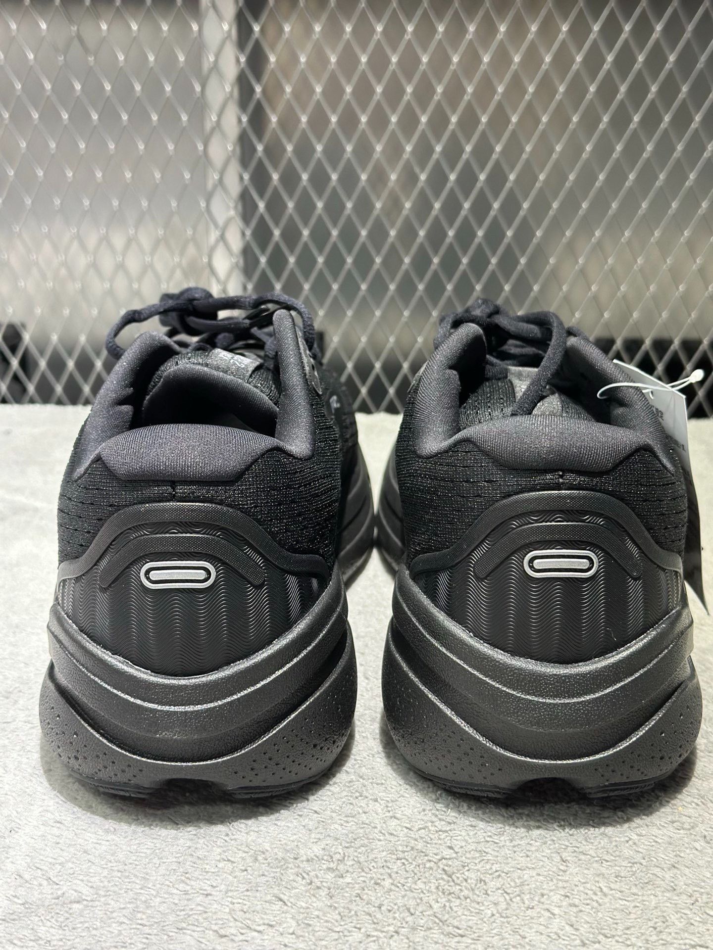 Other MAX 2 Black Lowtop Sneakers M Men Size US 10 / EU 43 - 6 Thumbnail