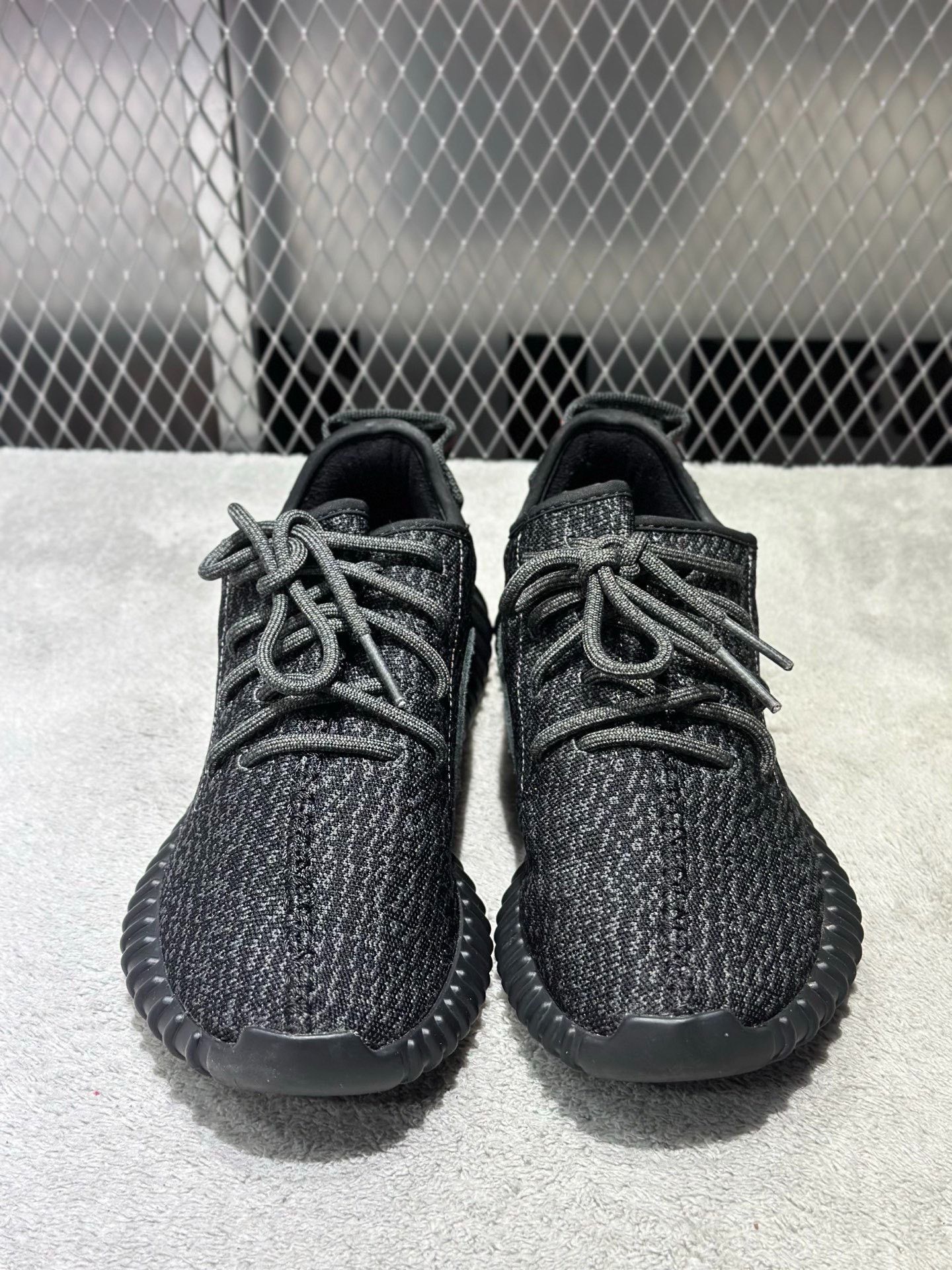 Adidas Adidas YEEZY Black Lowtop Sneakers 42 Men Size US 9 / EU 42 - 2 Thumbnail