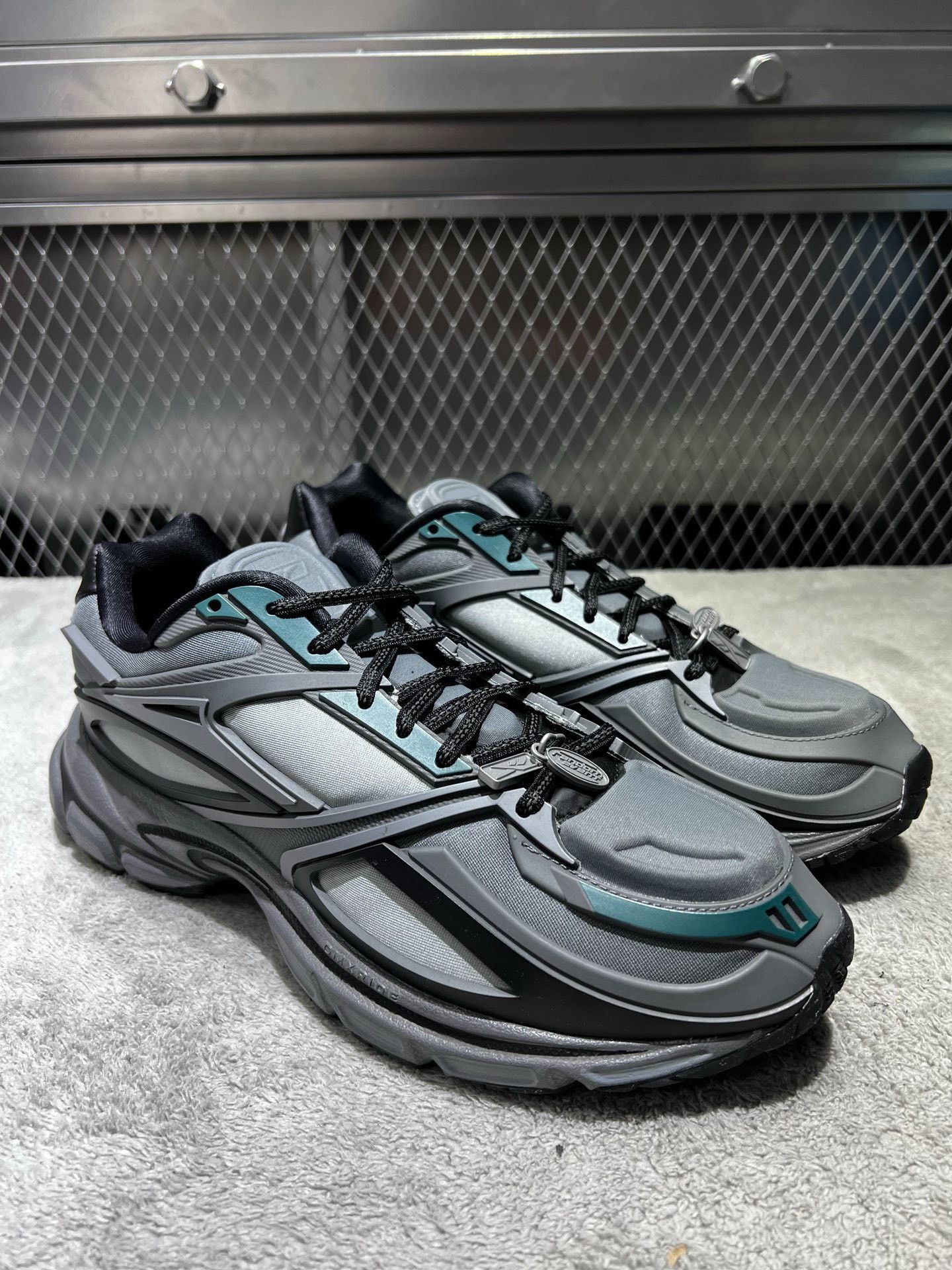 Other Gray Lowtop Sneakers 42 Men Size US 9 / EU 42 - 3 Thumbnail