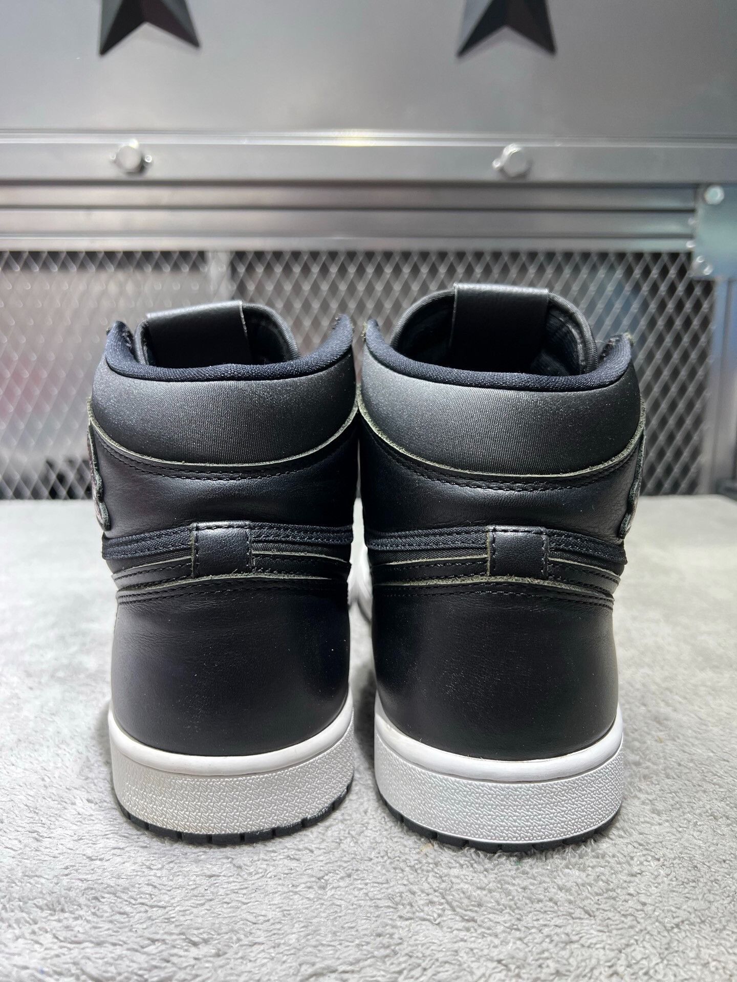 Nike Nike Retro Black Lowtop Sneakers 44.5 Men Size US 11 / EU 44 - 6 Thumbnail