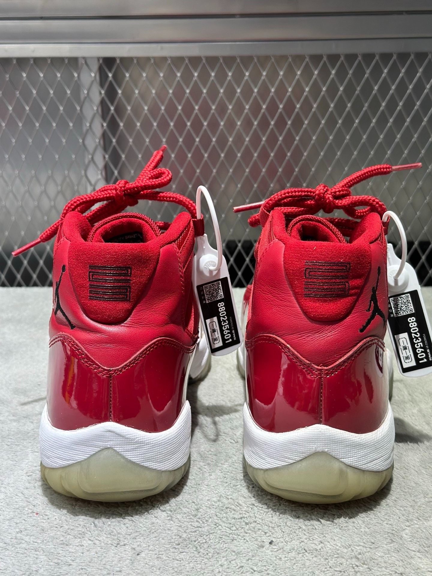 Nike Nike Retro Red Lowtop Sneakers 44.5 Men Size US 11 / EU 44 - 6 Thumbnail