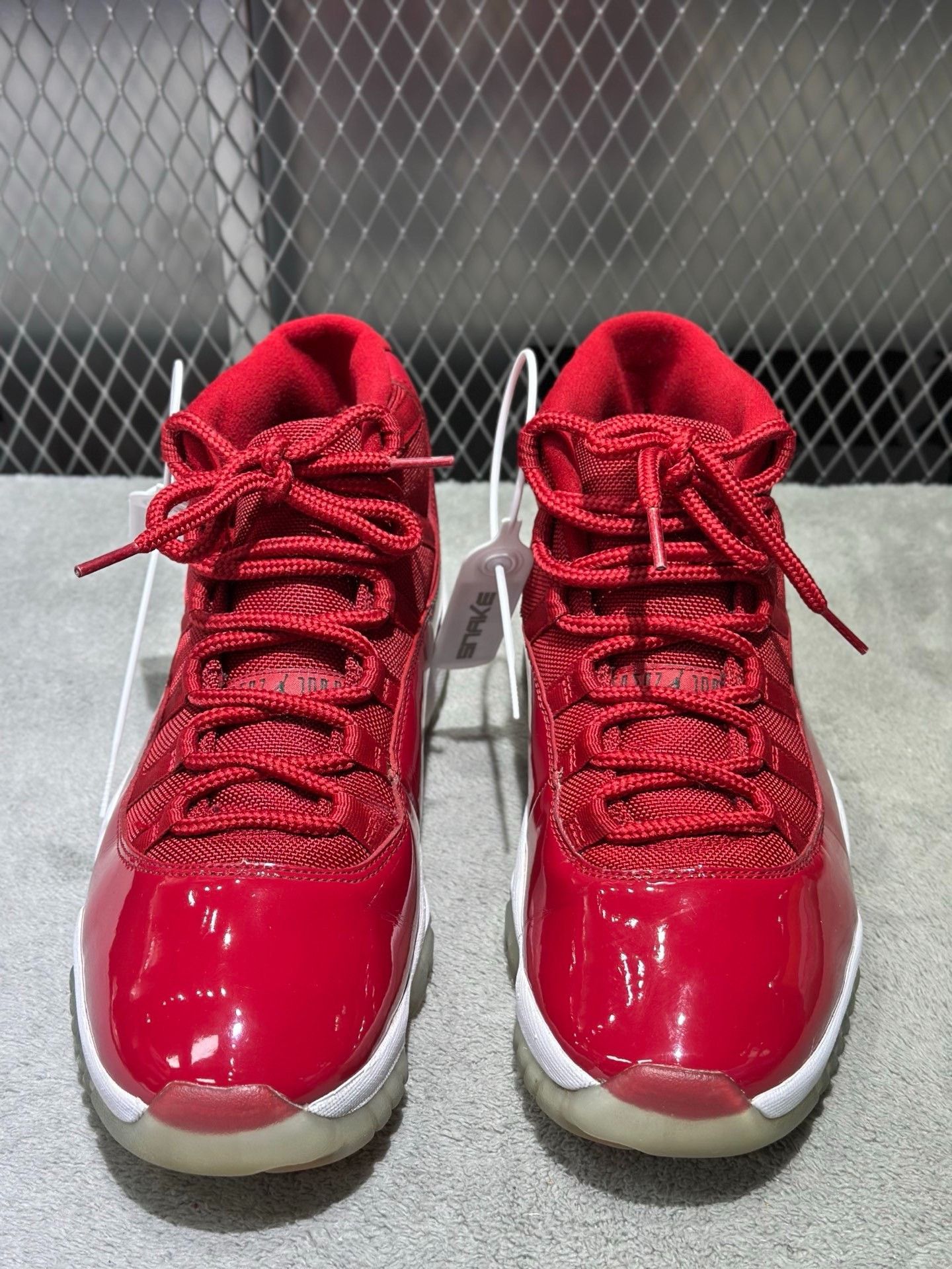 Nike Nike Retro Red Lowtop Sneakers 44.5 Men Size US 11 / EU 44 - 2 Thumbnail