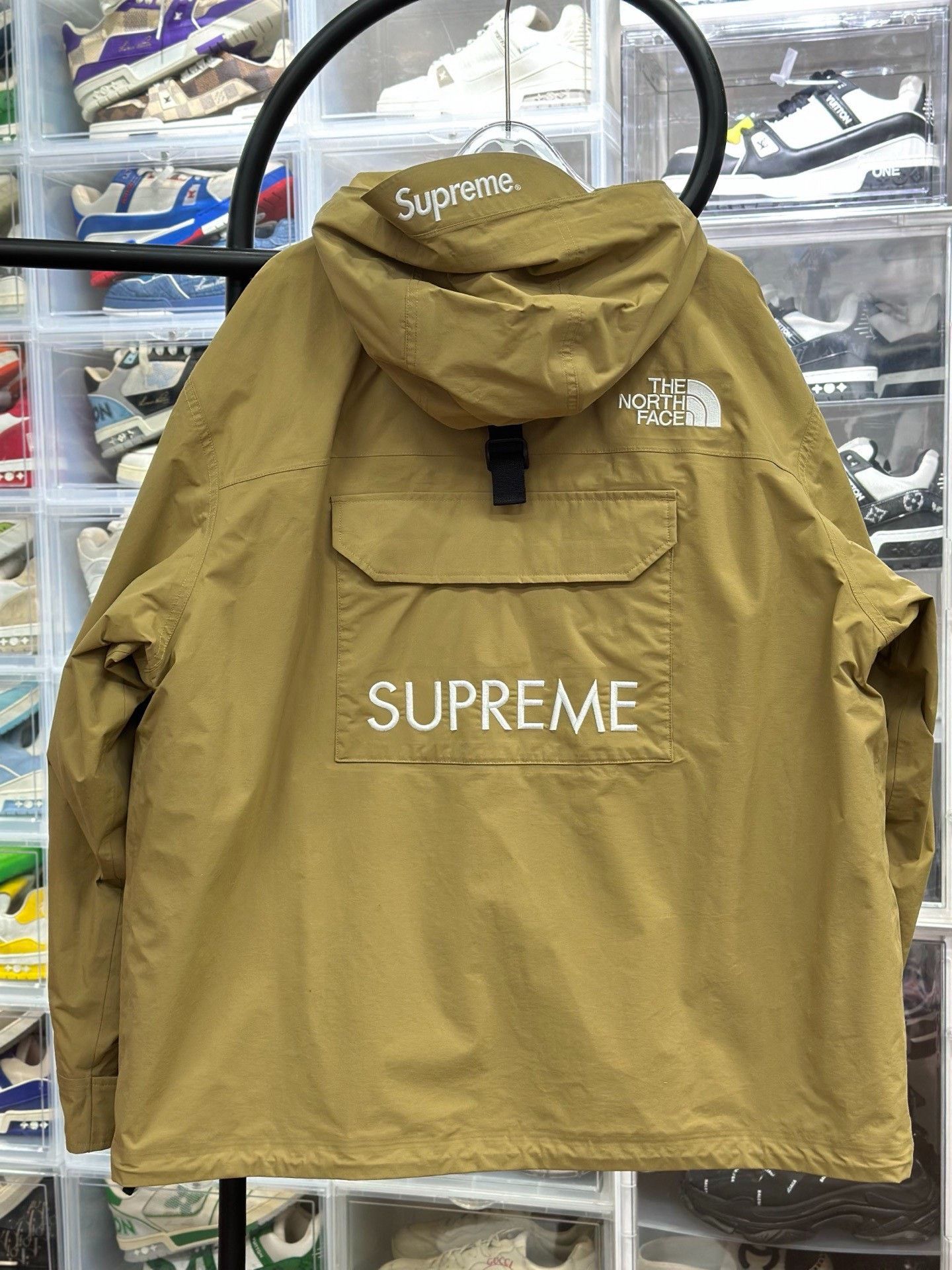 Supreme Supreme Collab Tie-Dye Multi Light Jacket L Men Size US L / EU 52-54 / 3 - 4 Thumbnail