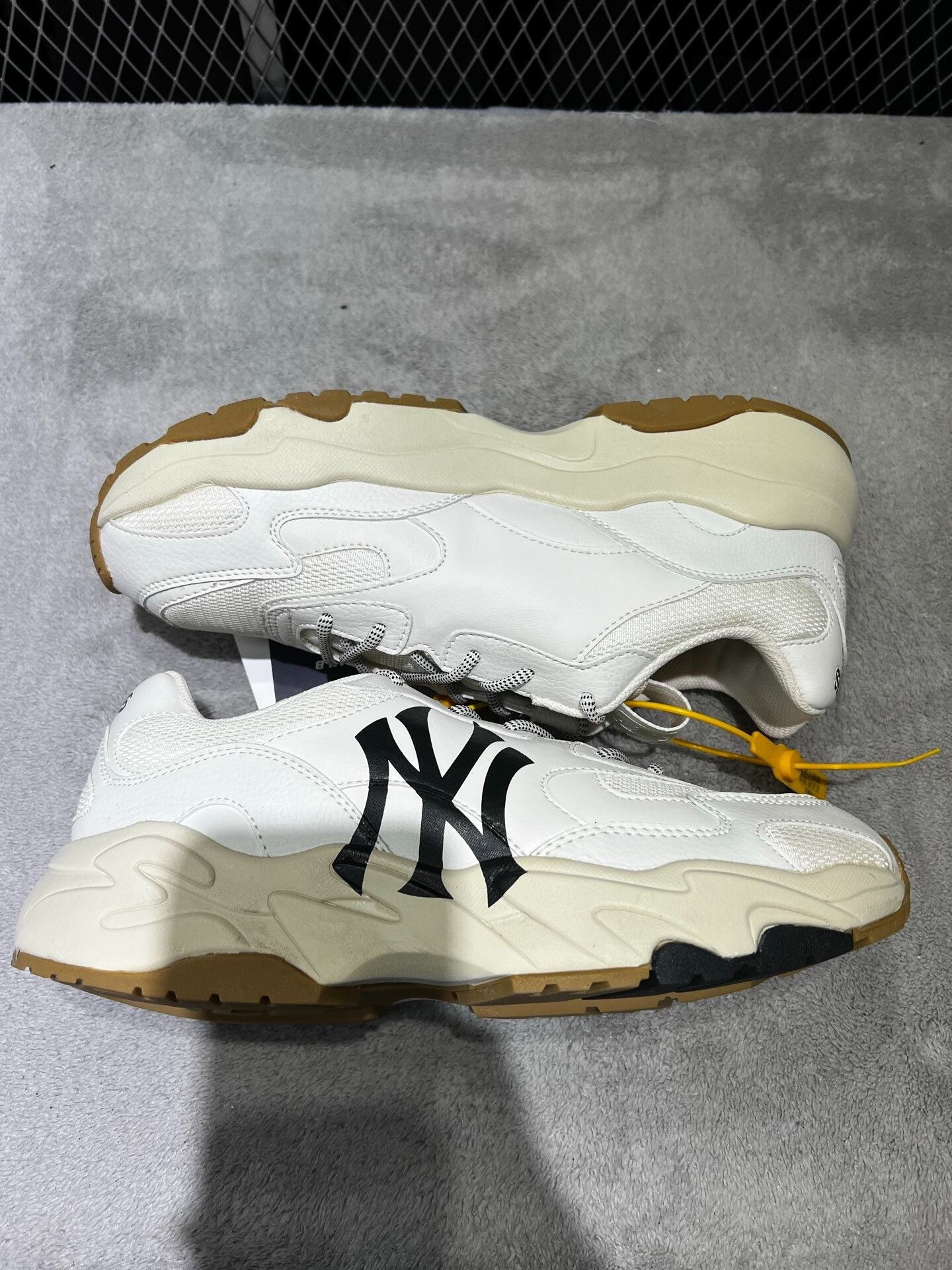 Other Leather White Lowtop Sneakers 44 Men Size US 10.5 / EU 43-44 - 4 Thumbnail