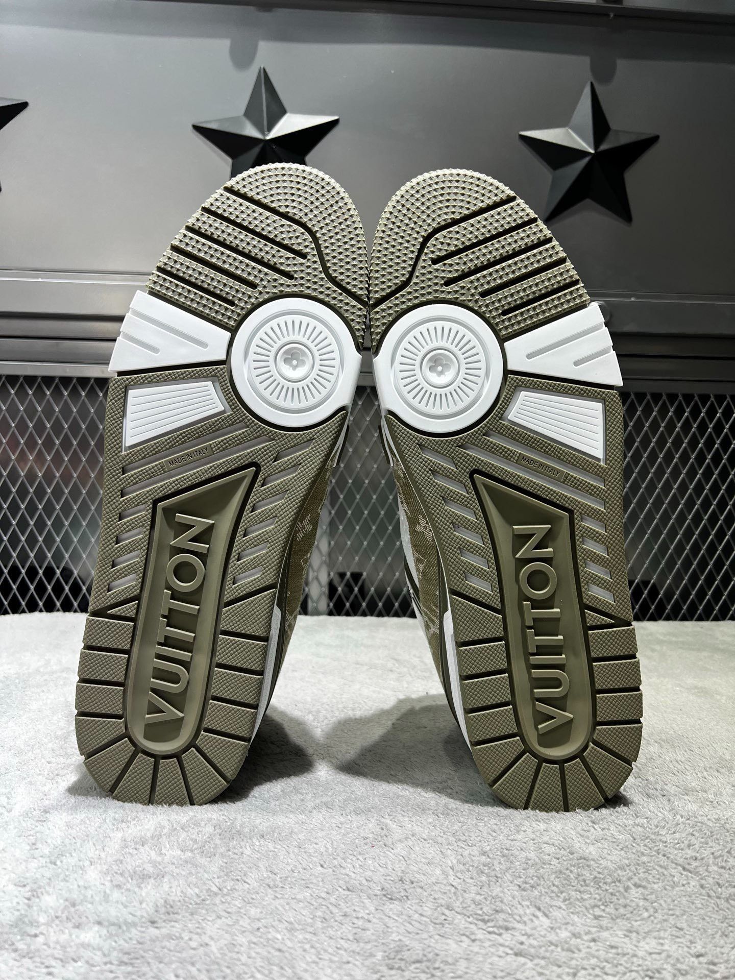 Louis Vuitton Louis Vuitton Training Denim Green Lowtop Sneakers 44 Men Size US 10.5 / EU 43-44 - 5 Thumbnail