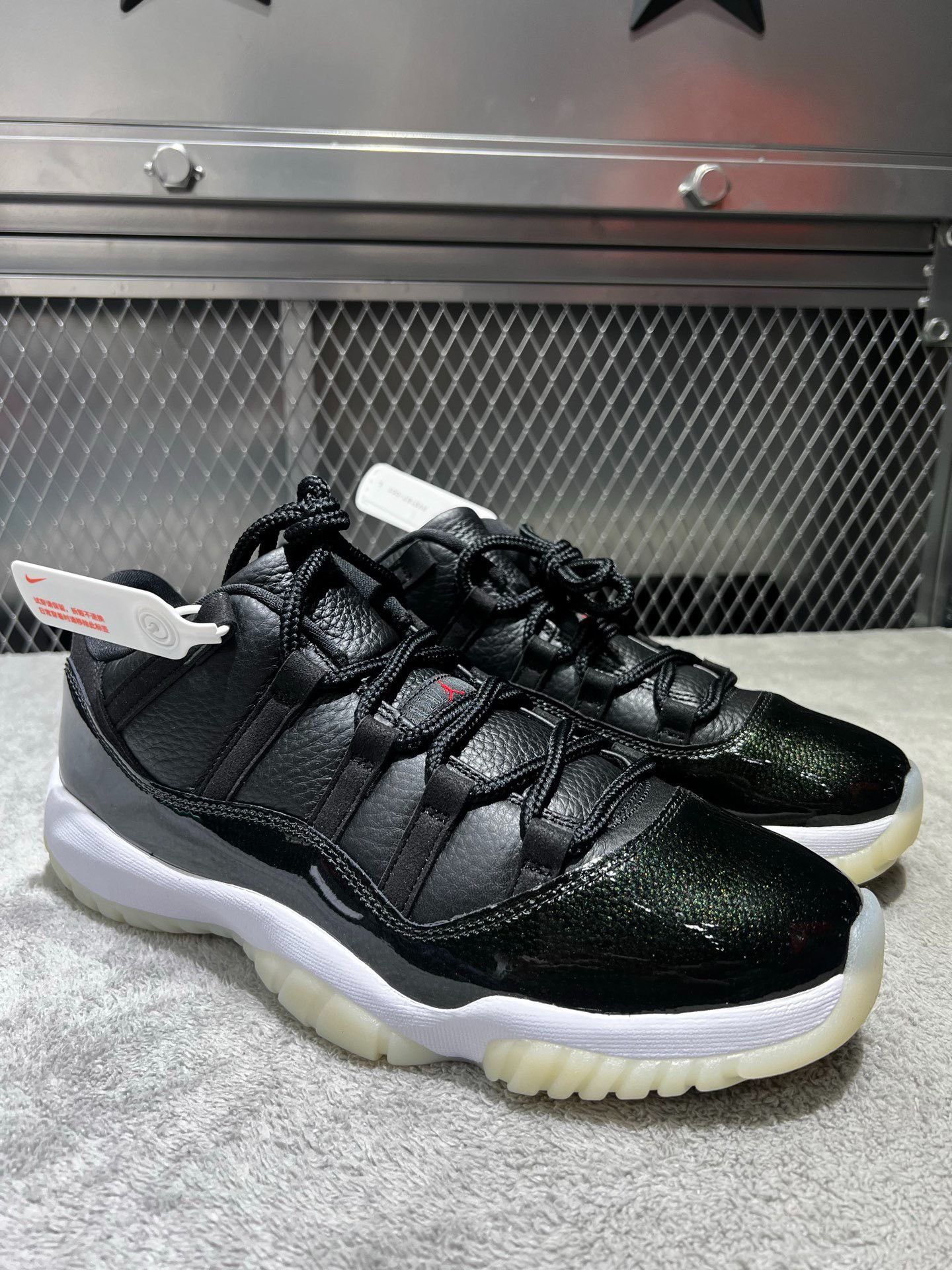 Nike Nike Retro Black Lowtop Sneakers 44 Men Size US 10.5 / EU 43-44 - 3 Thumbnail