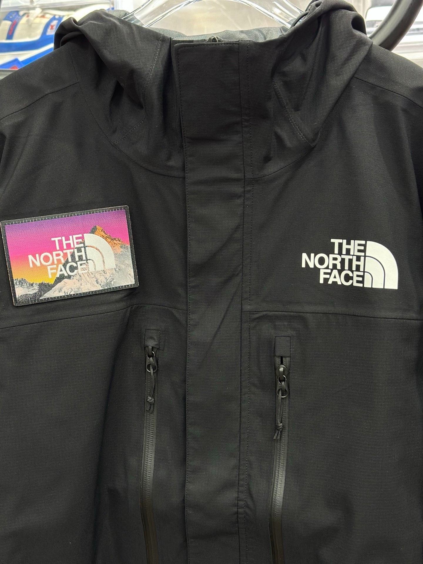The North Face The North Face Black Light Jacket L Men Size US L / EU 52-54 / 3 - 2 Thumbnail