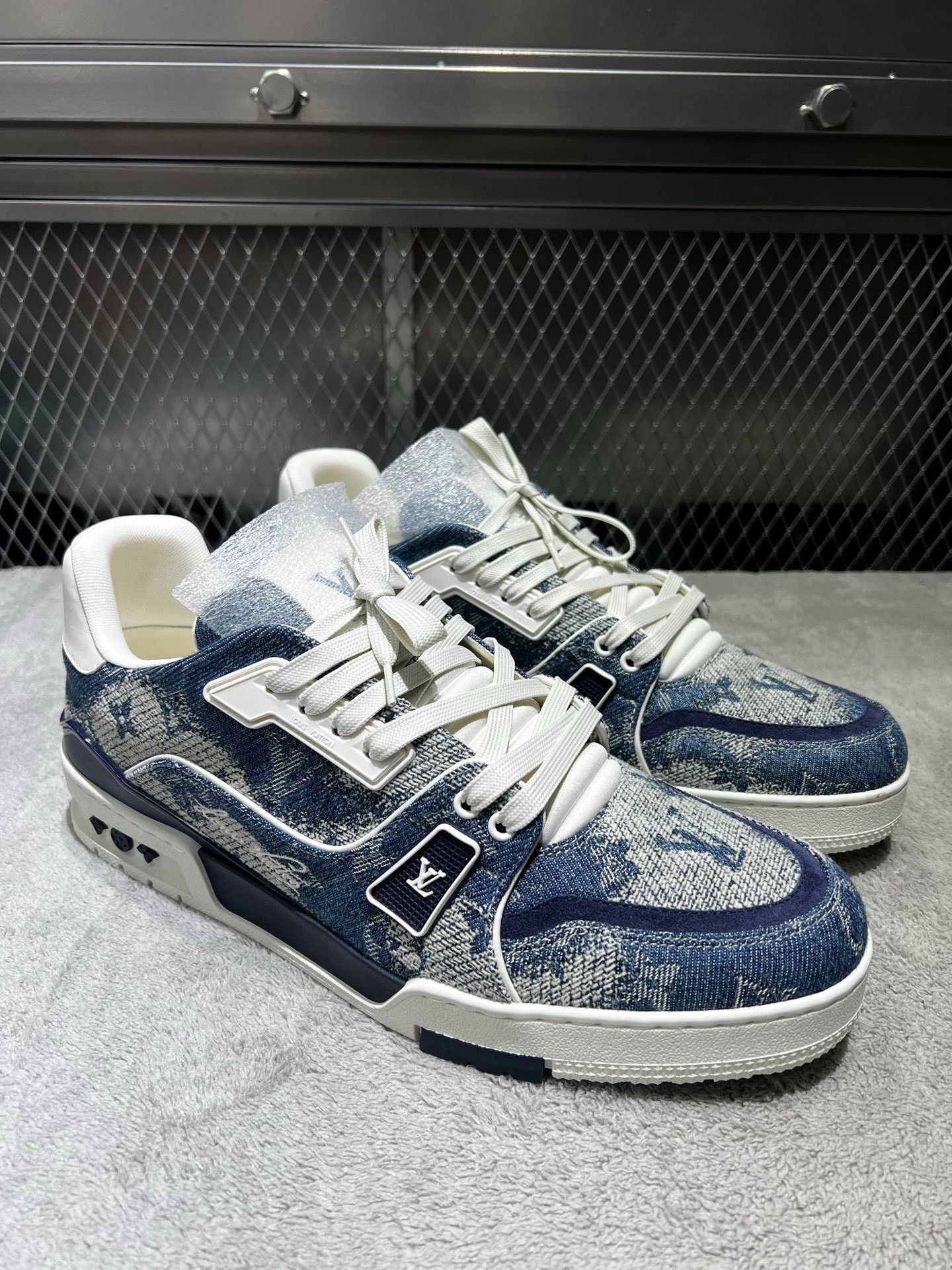 Louis Vuitton Louis Vuitton Training Denim Blue Lowtop Sneakers 44 Men Size US 10.5 / EU 43-44 - 3 Thumbnail
