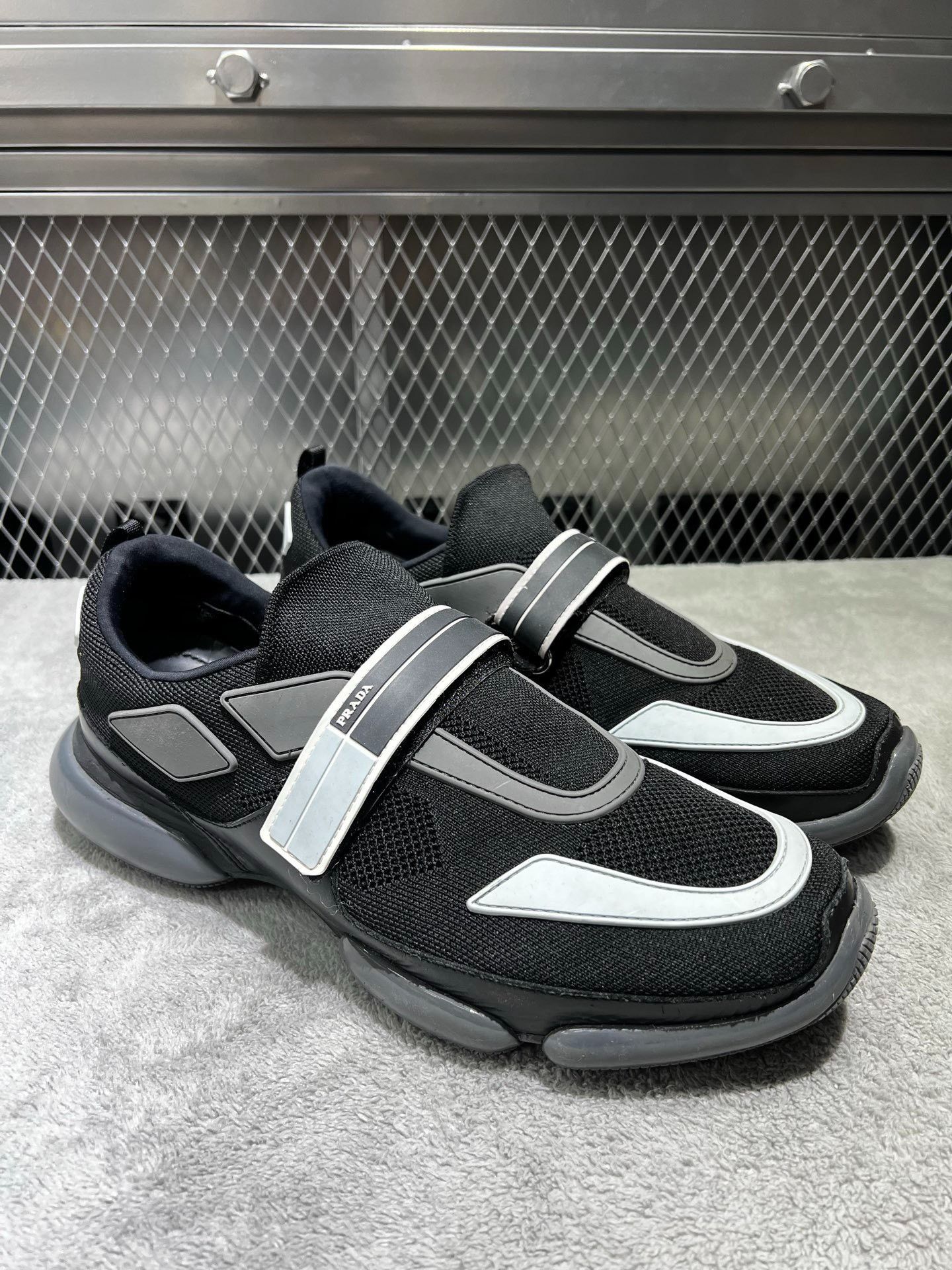 Prada Prada Gray Lowtop Sneakers 43.5 Men Size US 10.5 / EU 43-44 - 3 Thumbnail