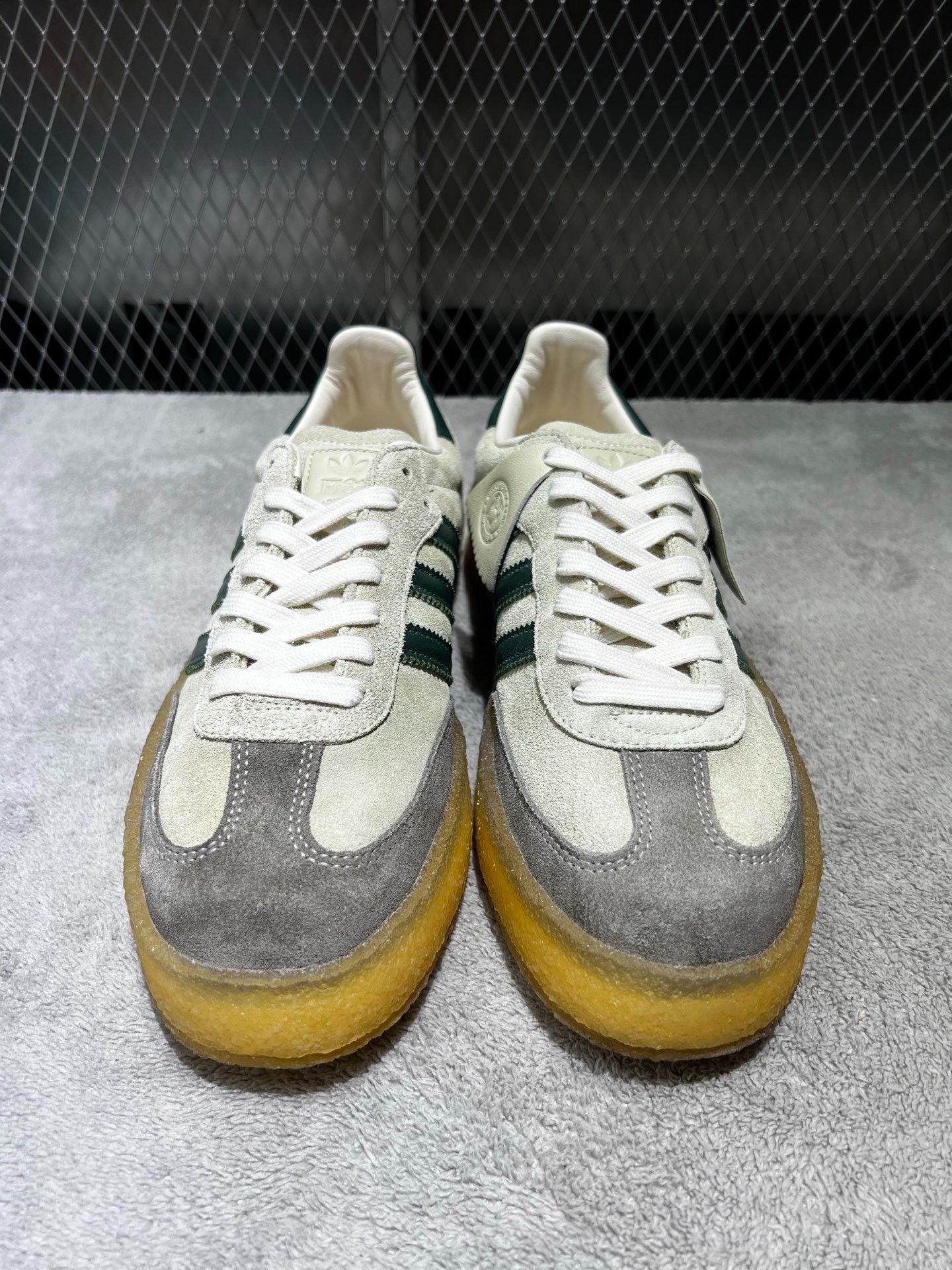Adidas Adidas Green Lowtop Sneakers 43 Men Size US 10 / EU 43 - 2 Thumbnail
