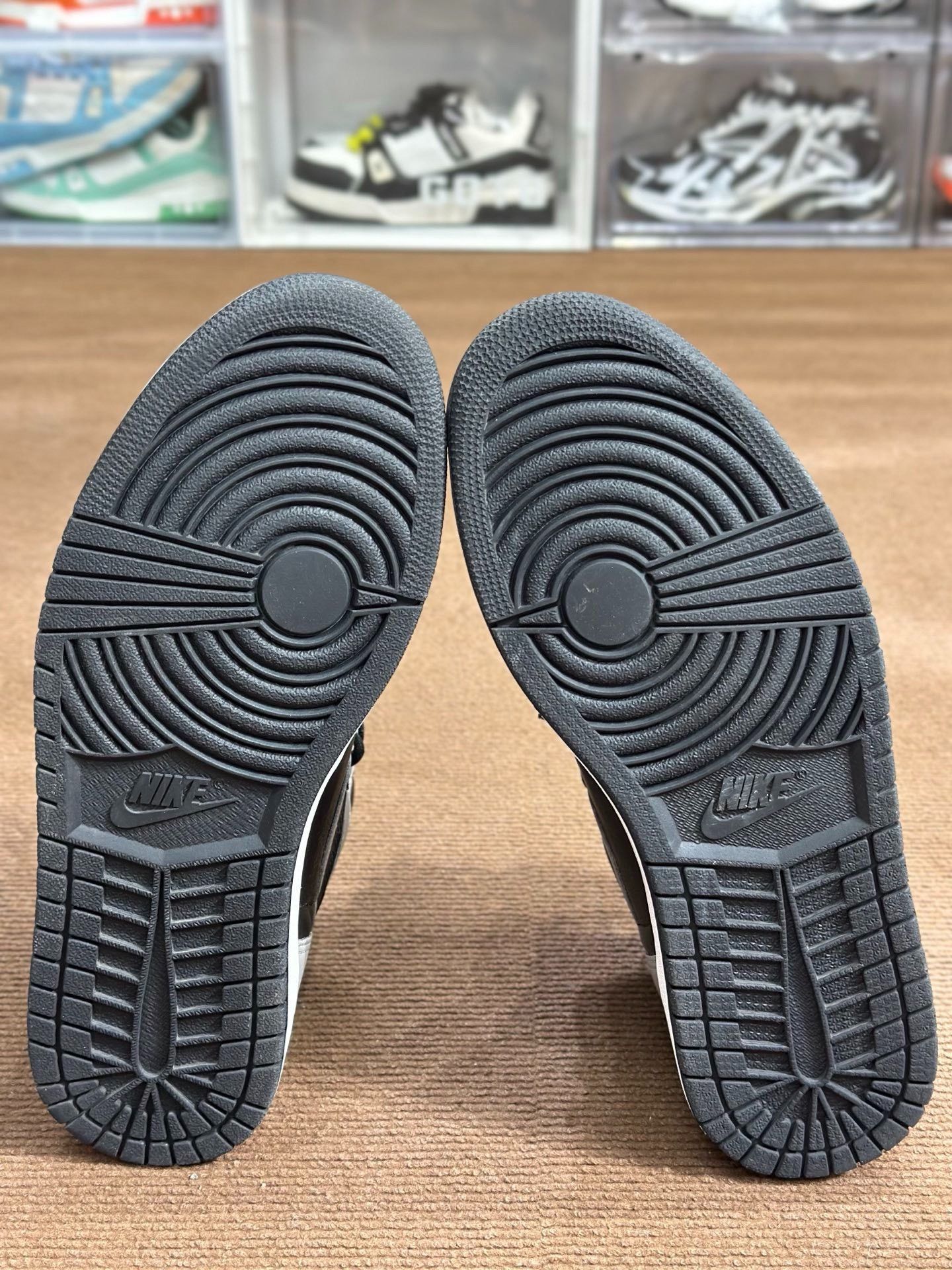 Nike Nike Retro Black Lowtop Sneakers 18 Men Size US 10 / EU 43 - 5 Thumbnail