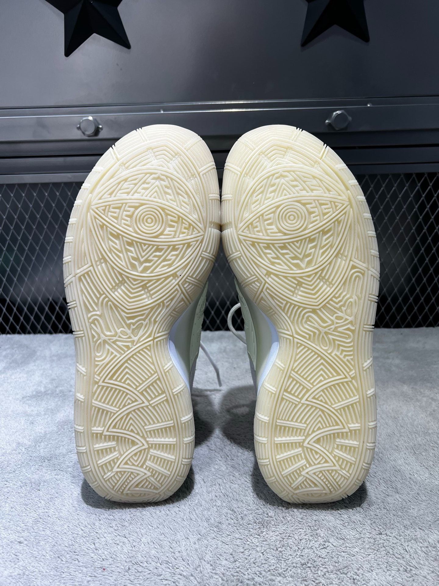 Nike Nike KYRIE 6 White Lowtop Sneakers 44 Men Size US 10.5 / EU 43-44 - 4 Thumbnail