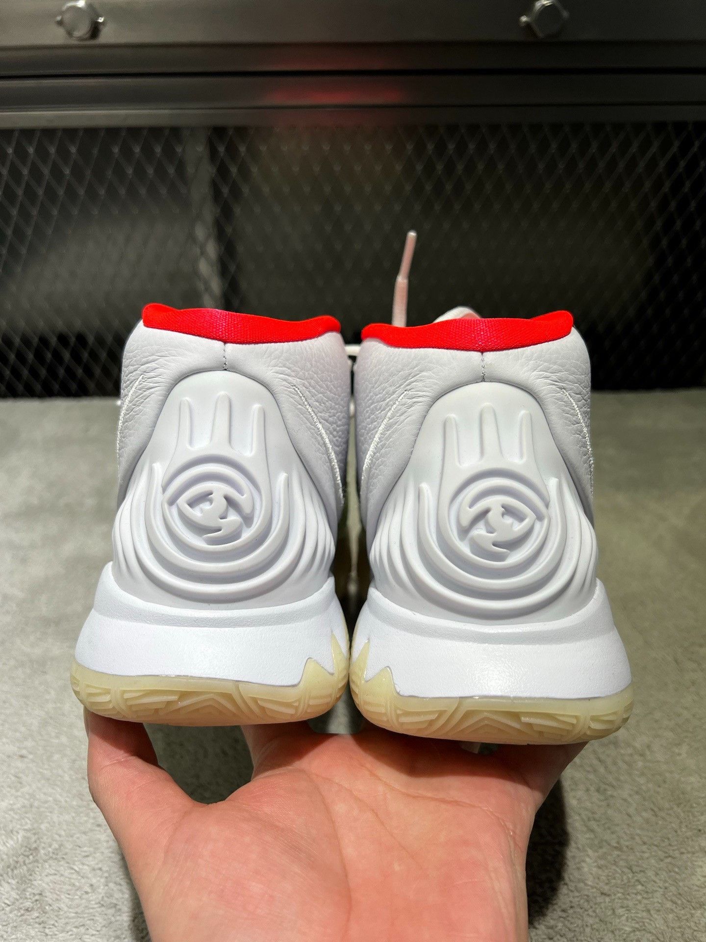 Nike Nike KYRIE 6 White Lowtop Sneakers 44 Men Size US 10.5 / EU 43-44 - 5 Thumbnail
