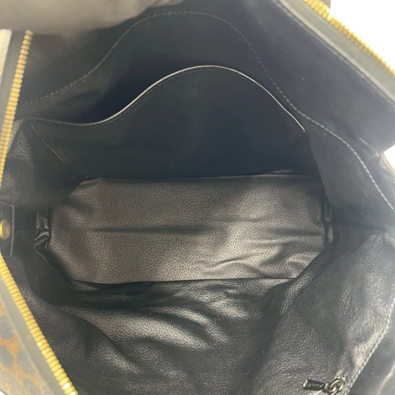 Celine Celine Celine Macadam Triomphe Leather Tote Bag Leather Tote Bag DUTY FREE for USA Size ONE SIZE - 10 Thumbnail