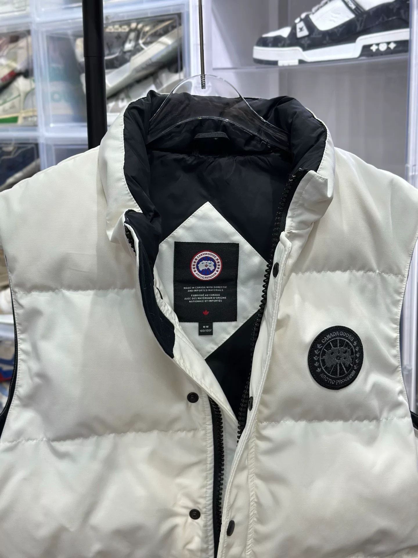 Canada Goose Canada Goose Down White Vest M Men Size US M / EU 48-50 / 2 - 2 Thumbnail