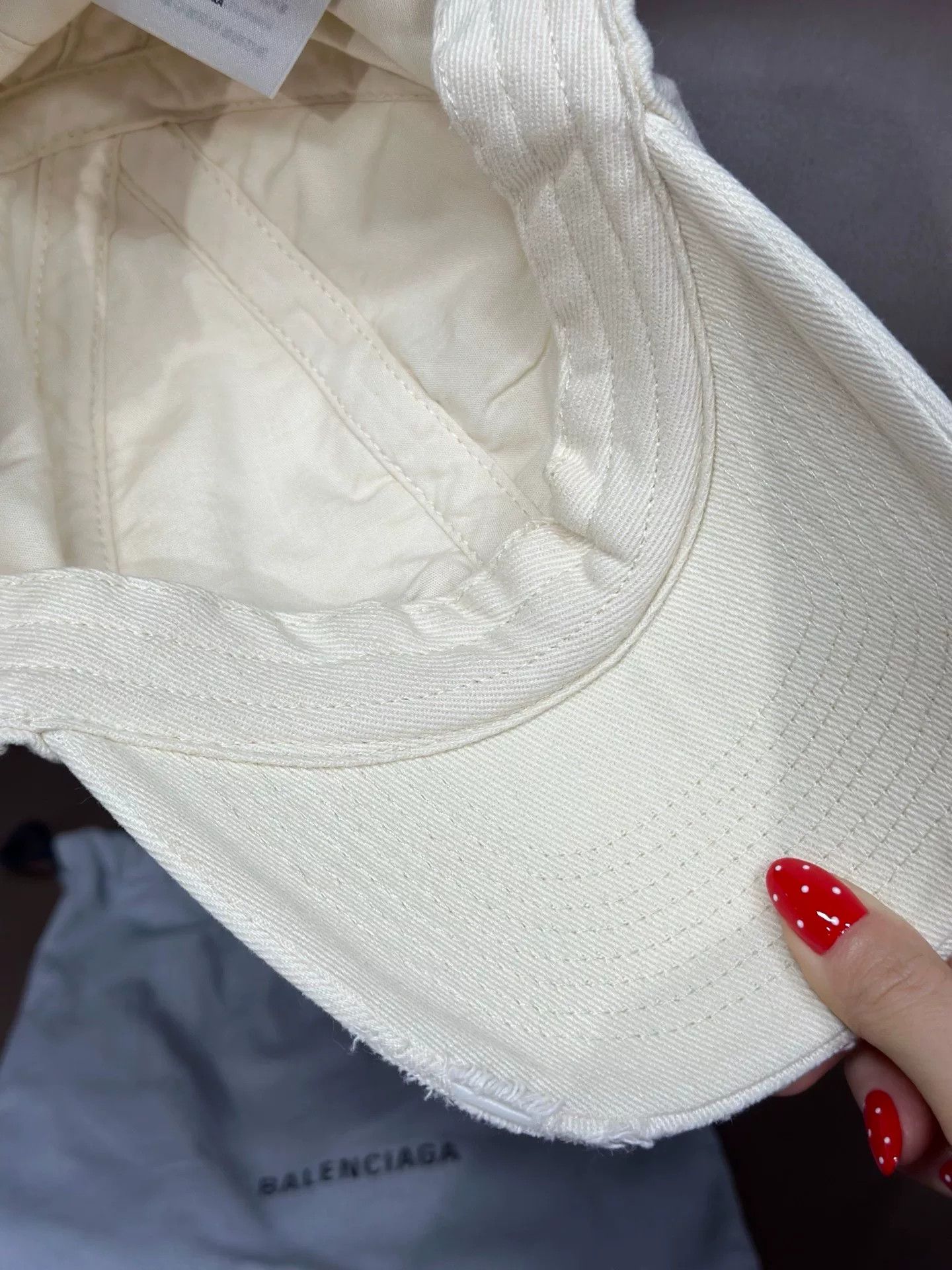 Balenciaga Balenciaga Distressed Beige Hat M Men Size ONE SIZE - 6 Thumbnail