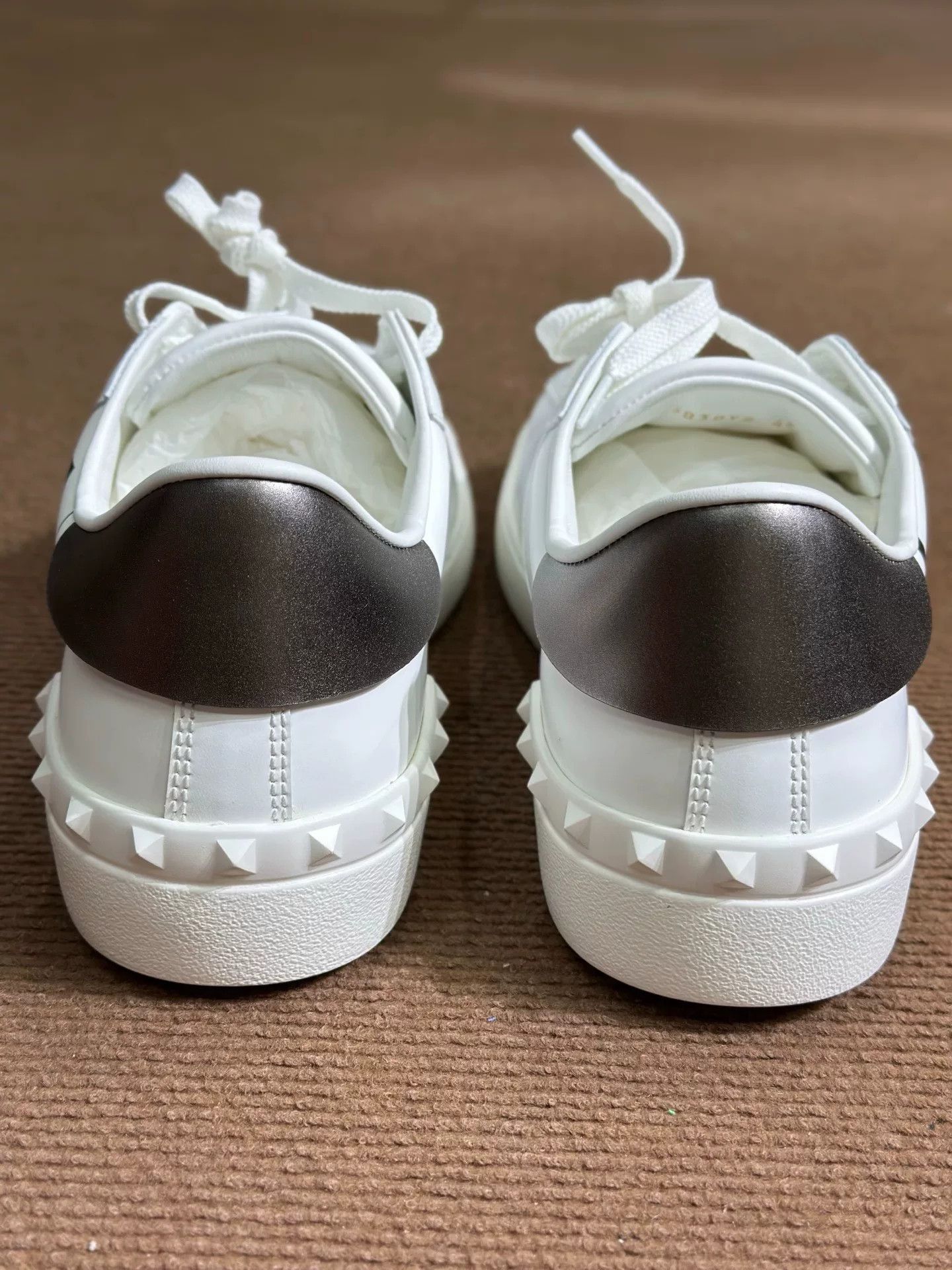 Valentino Valentino Leather White Lowtop Sneakers 43.5 Men Size US 10.5 / EU 43-44 - 6 Thumbnail