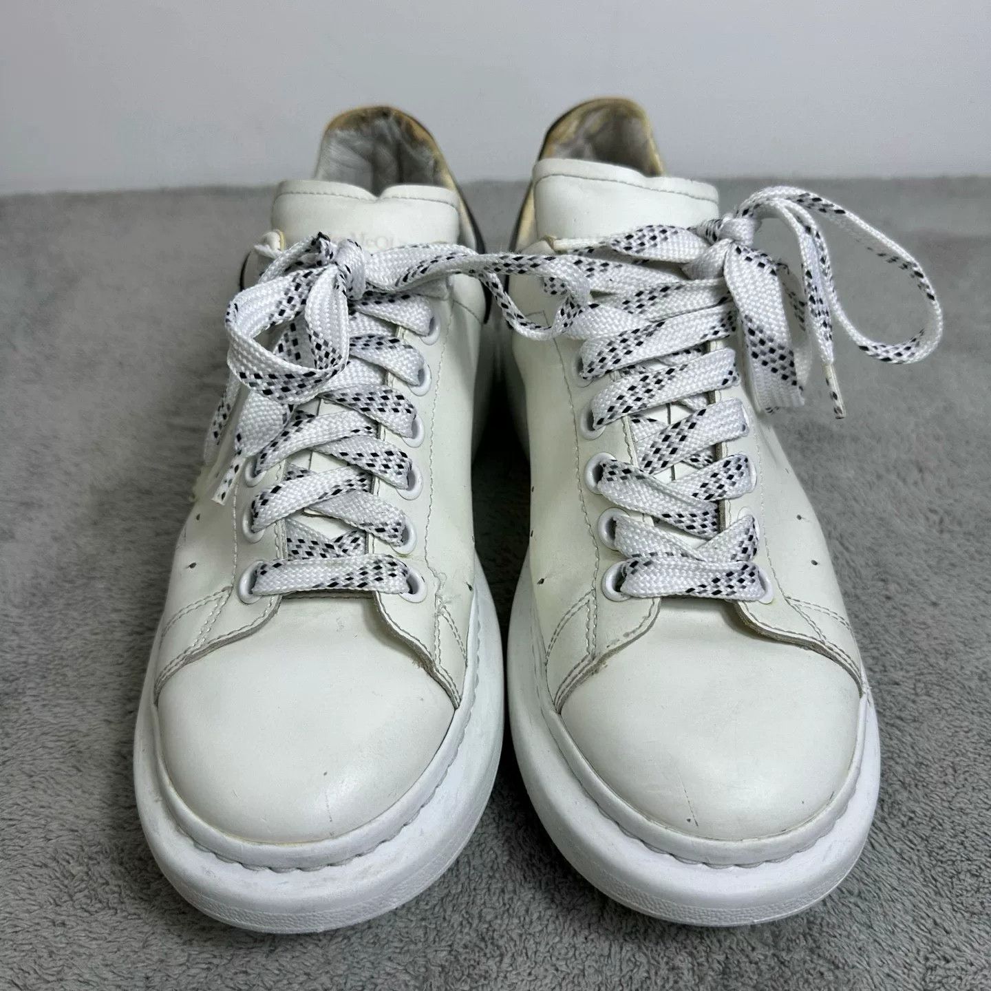 Alexander McQueen Alexander McQueen White Lowtop Sneakers 40 Men Size US 7.5 / EU 40-41 - 2 Thumbnail
