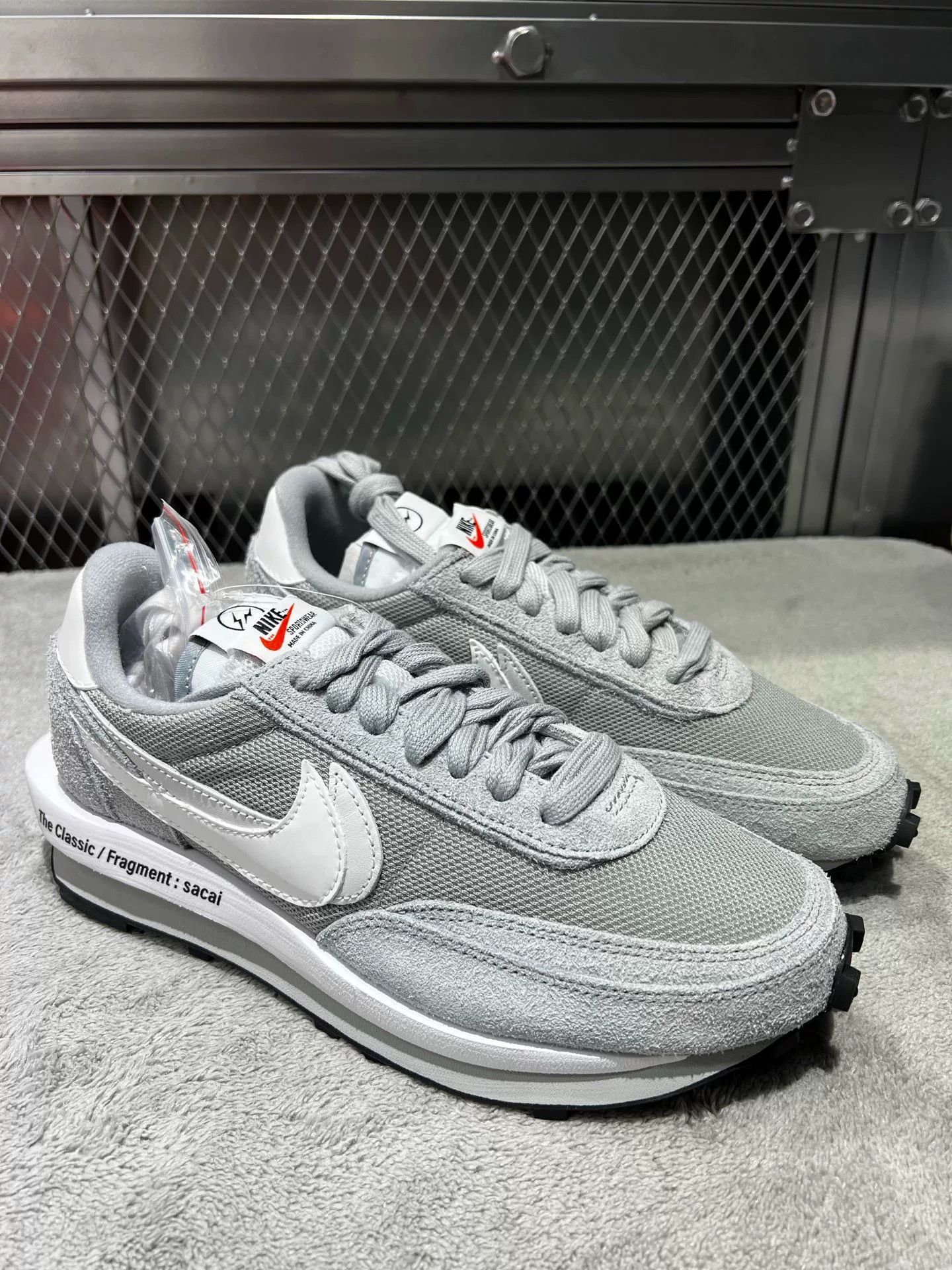 Nike Nike SACAI White Lowtop Sneakers 41 Men Size US 8.5 / EU 41-42 - 3 Thumbnail