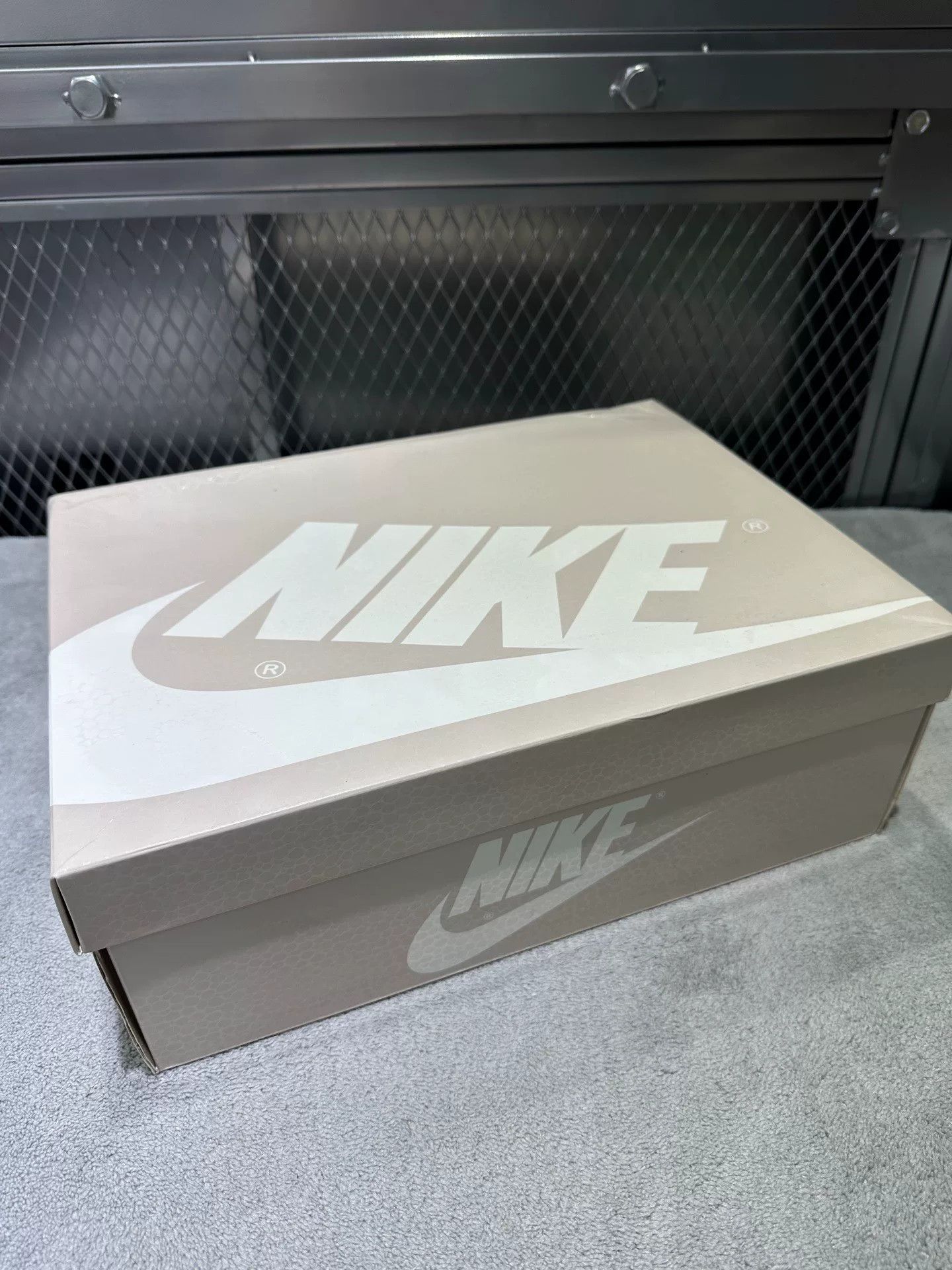 Nike Nike Retro White Lowtop Sneakers 45 Men Size US 11.5 / EU 44-45 - 8 Thumbnail