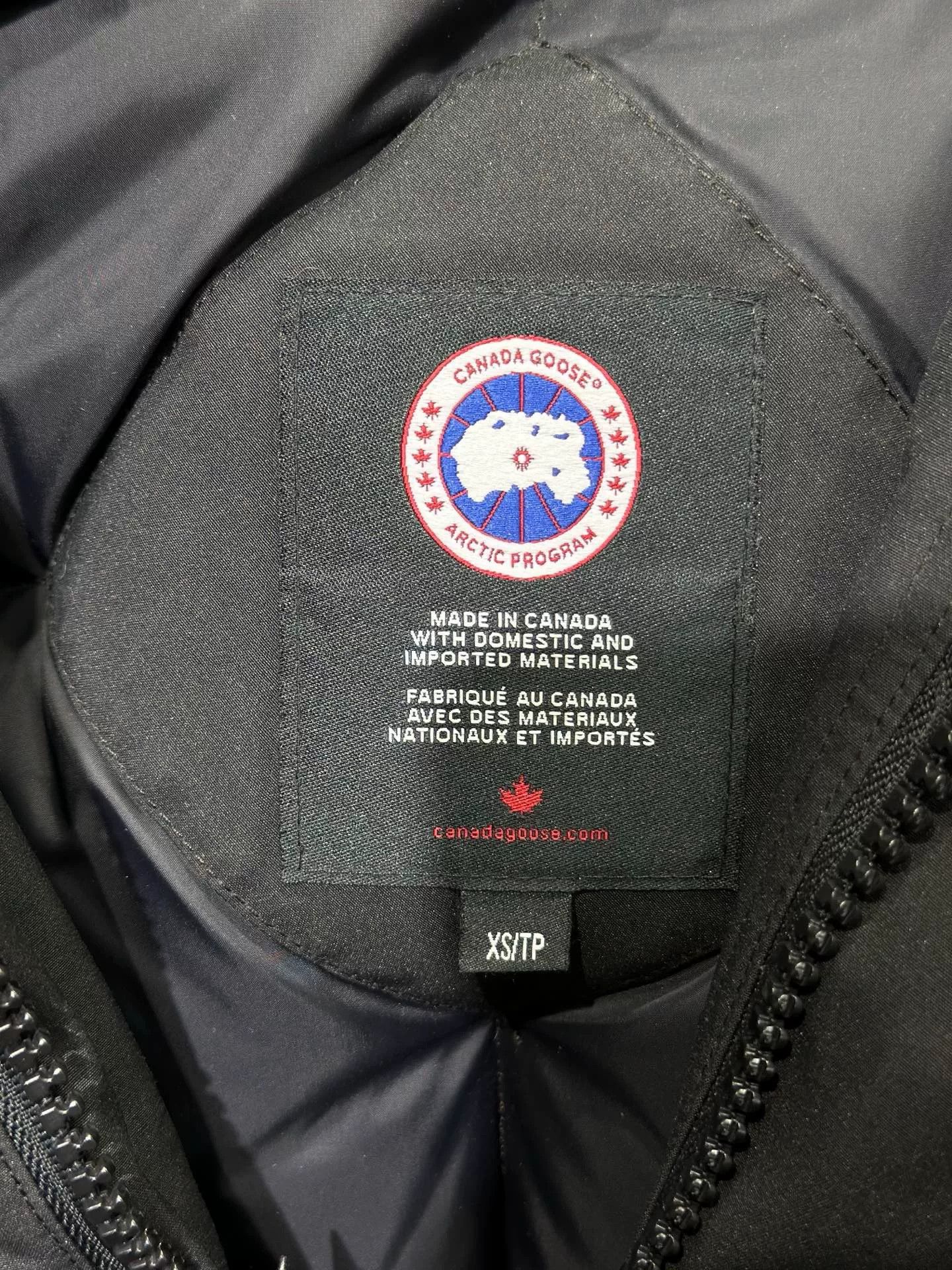 Canada Goose Canada Goose Down Long Red Heavy Coat XS Men Size US XS / EU 42 / 0 - 5 Thumbnail