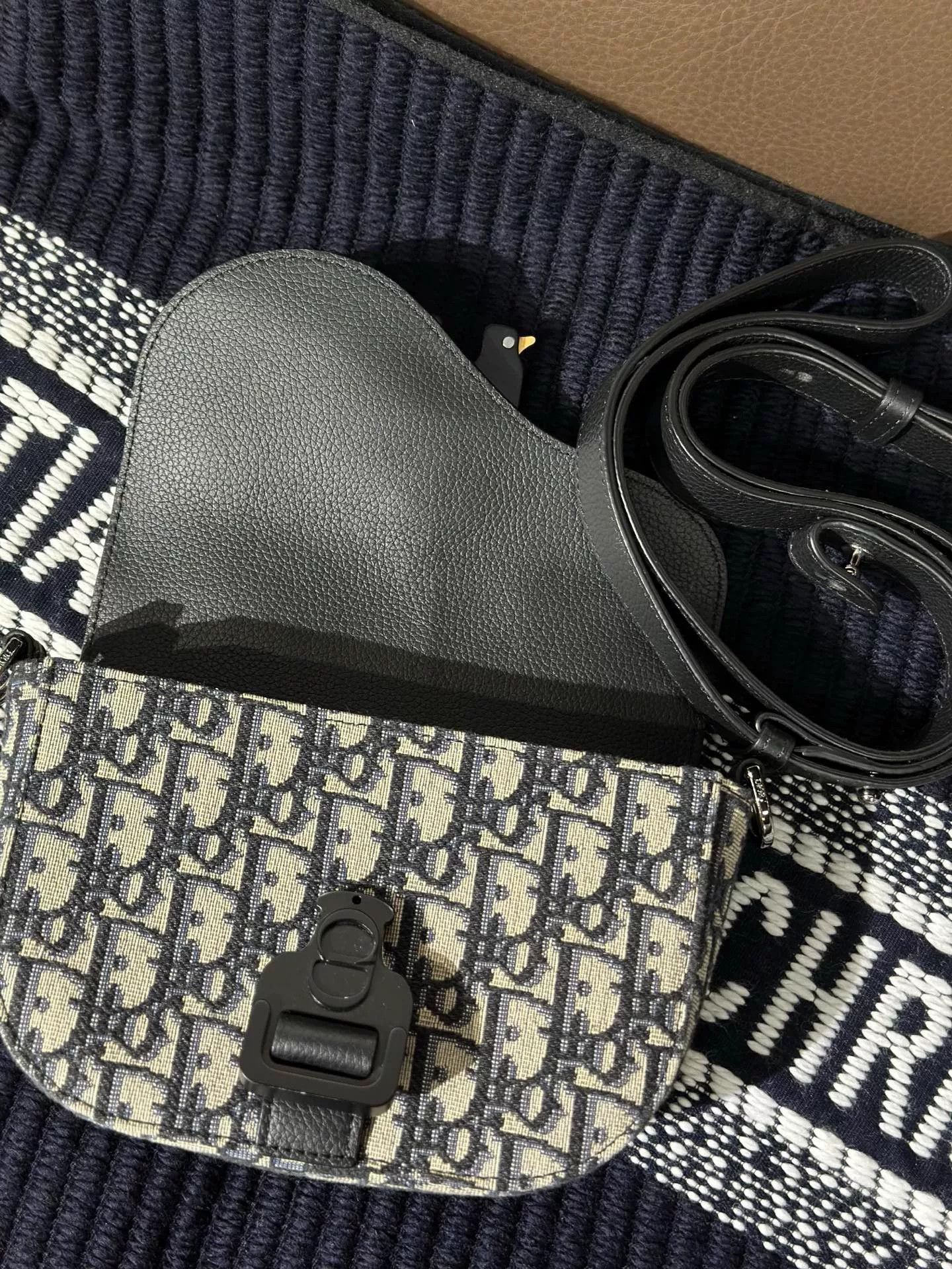 Dior Dior Leather Shoulder Bag L Women Size ONE SIZE - 7 Thumbnail