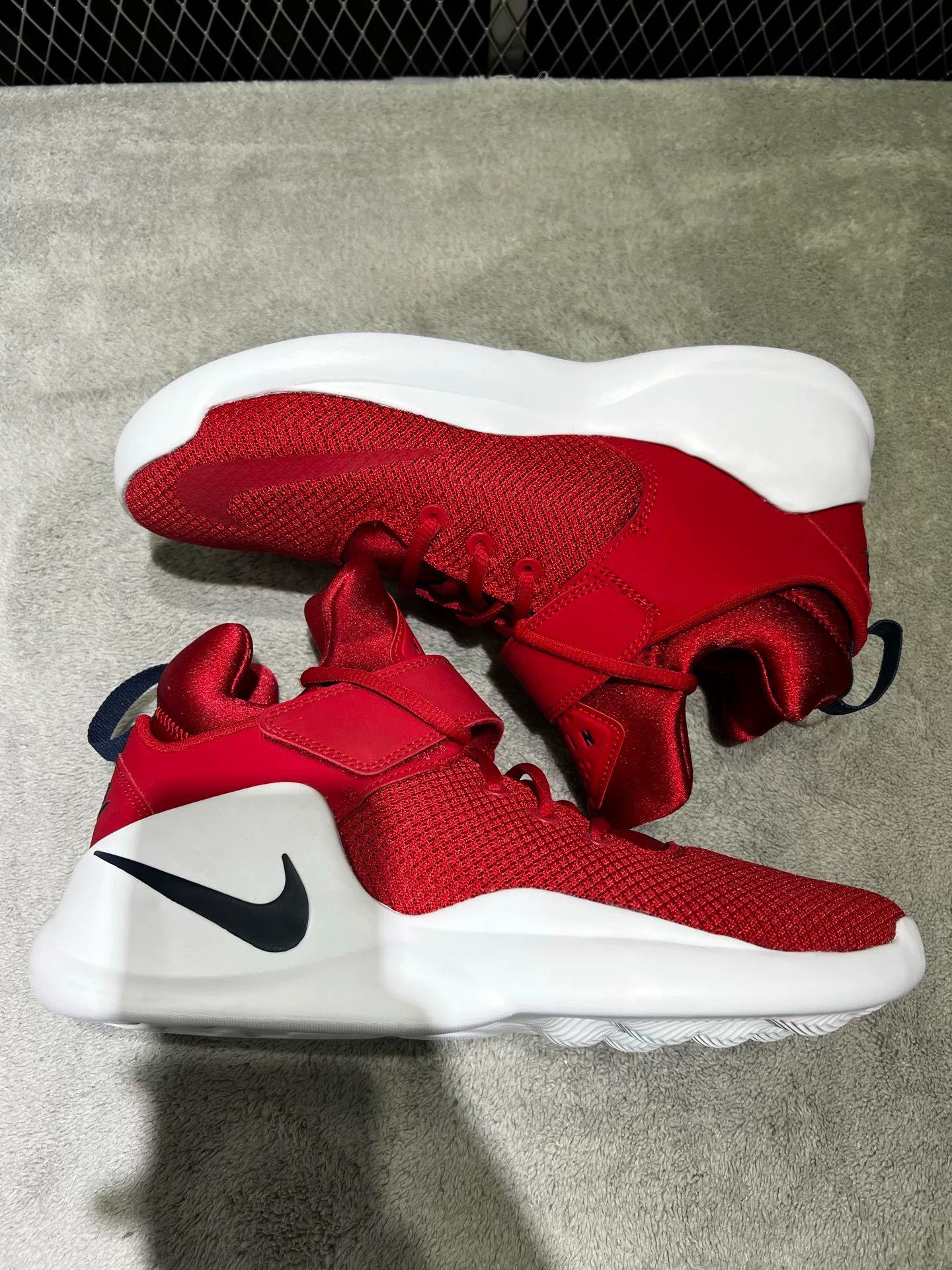 Nike Nike Retro Red Lowtop Sneakers 42 Men Size US 9 / EU 42 - 4 Thumbnail