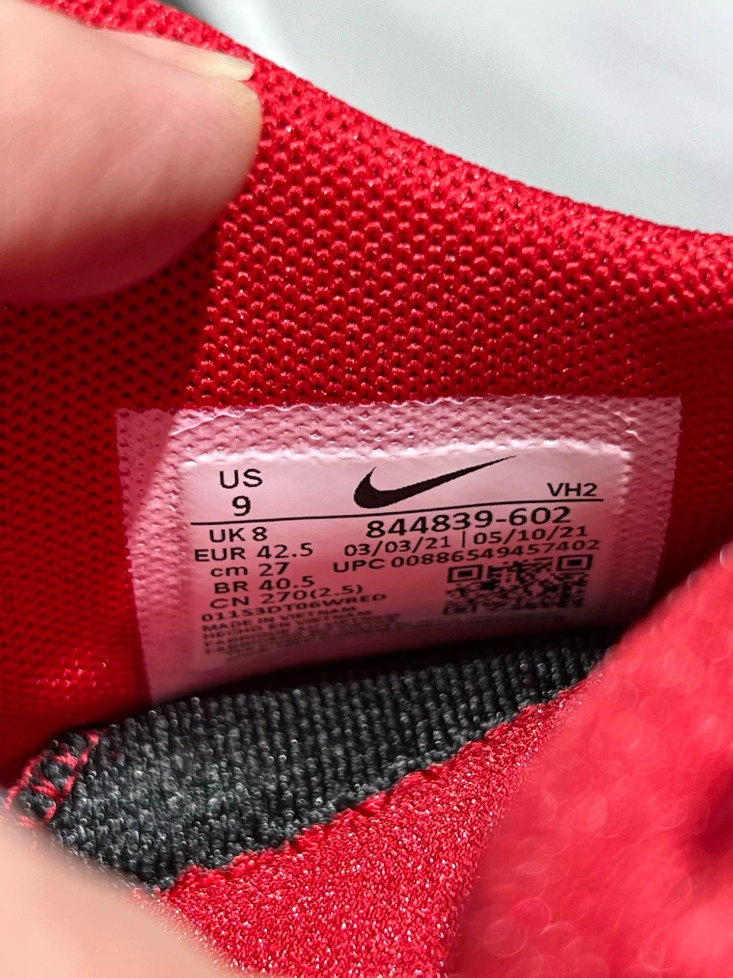 Nike Nike Retro Red Lowtop Sneakers 42 Men Size US 9 / EU 42 - 8 Thumbnail