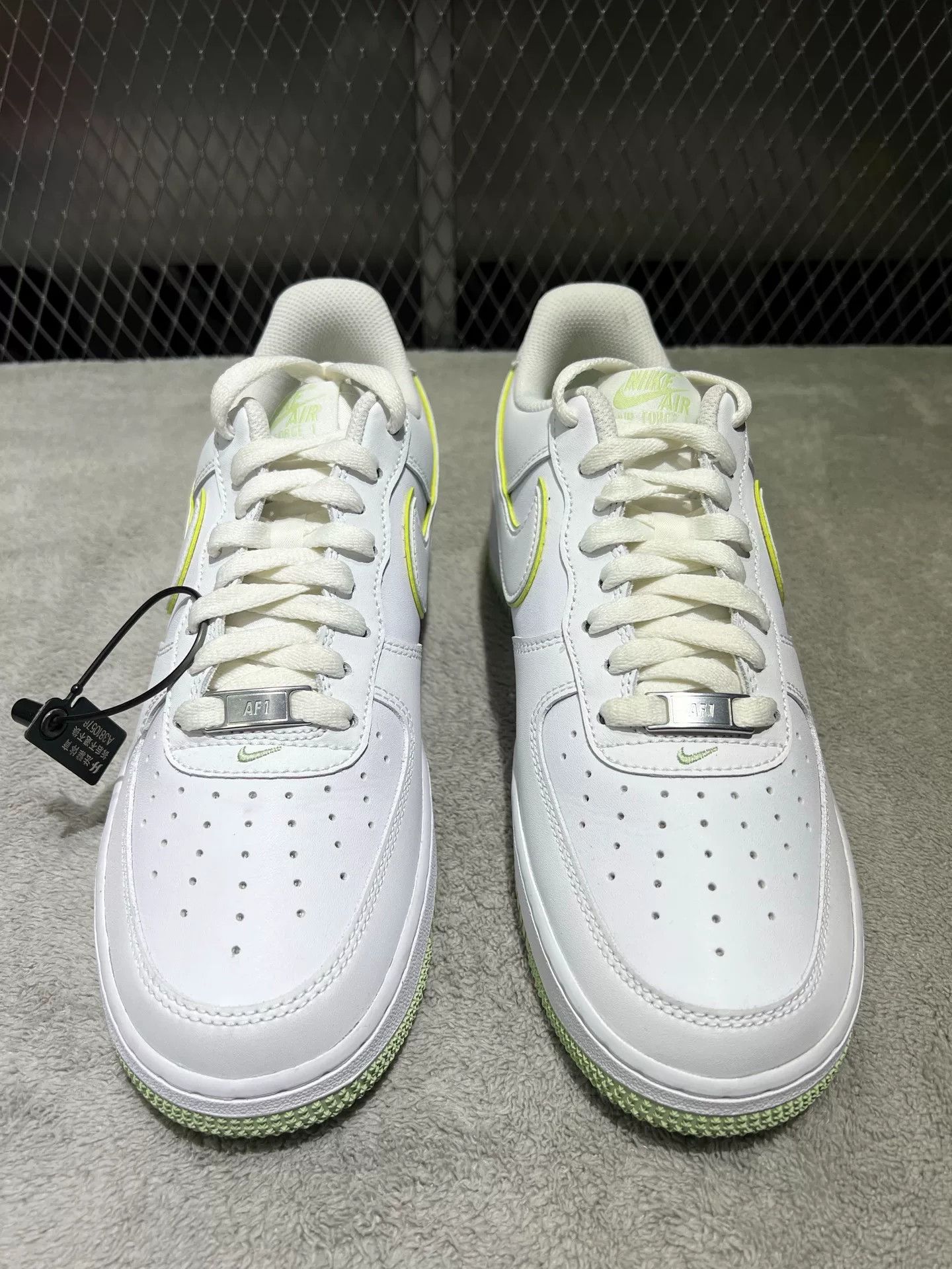 Nike Nike Green Lowtop Sneakers 42 Men Size US 9 / EU 42 - 2 Thumbnail