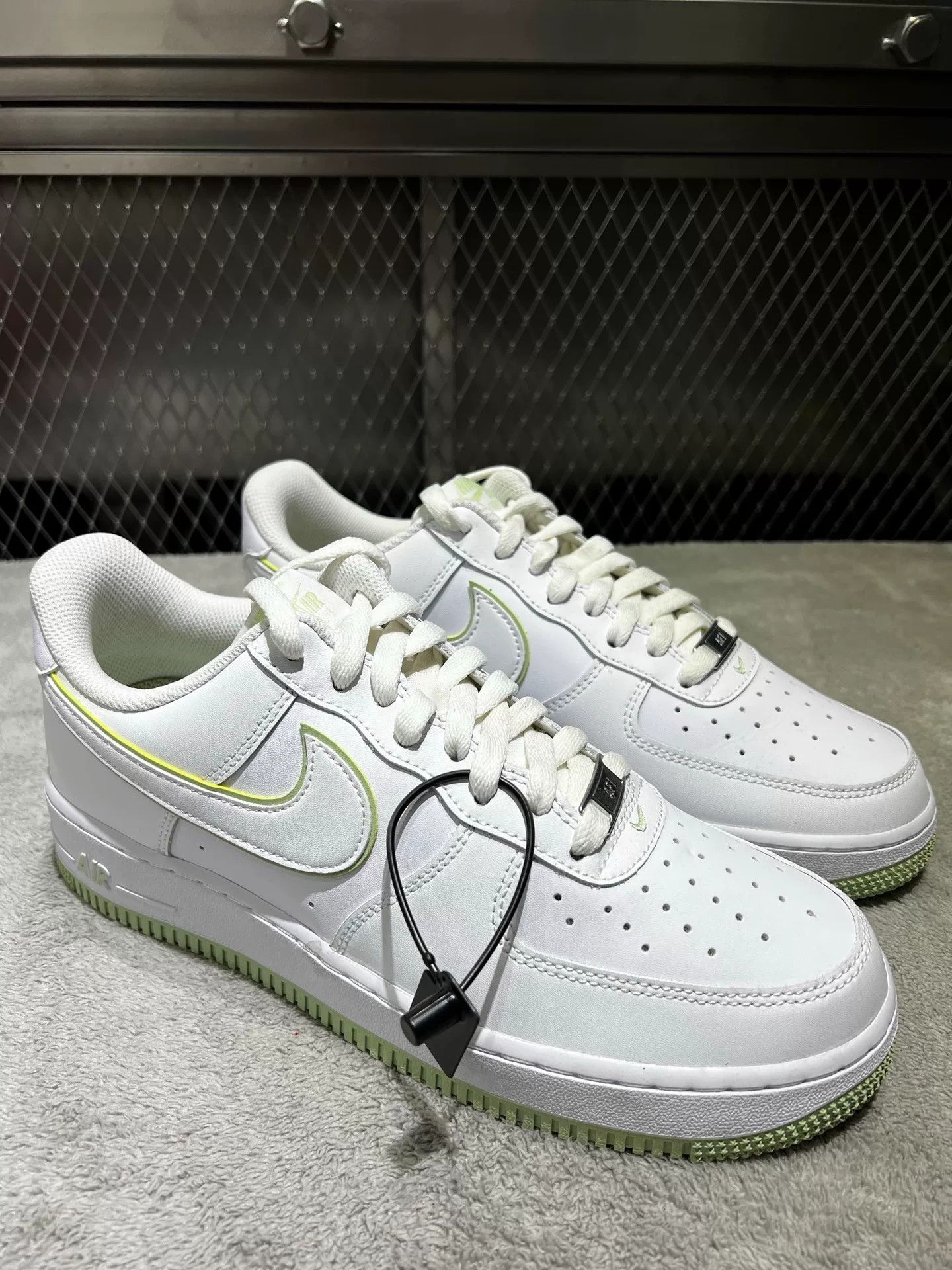 Nike Nike Green Lowtop Sneakers 42 Men Size US 9 / EU 42 - 3 Thumbnail