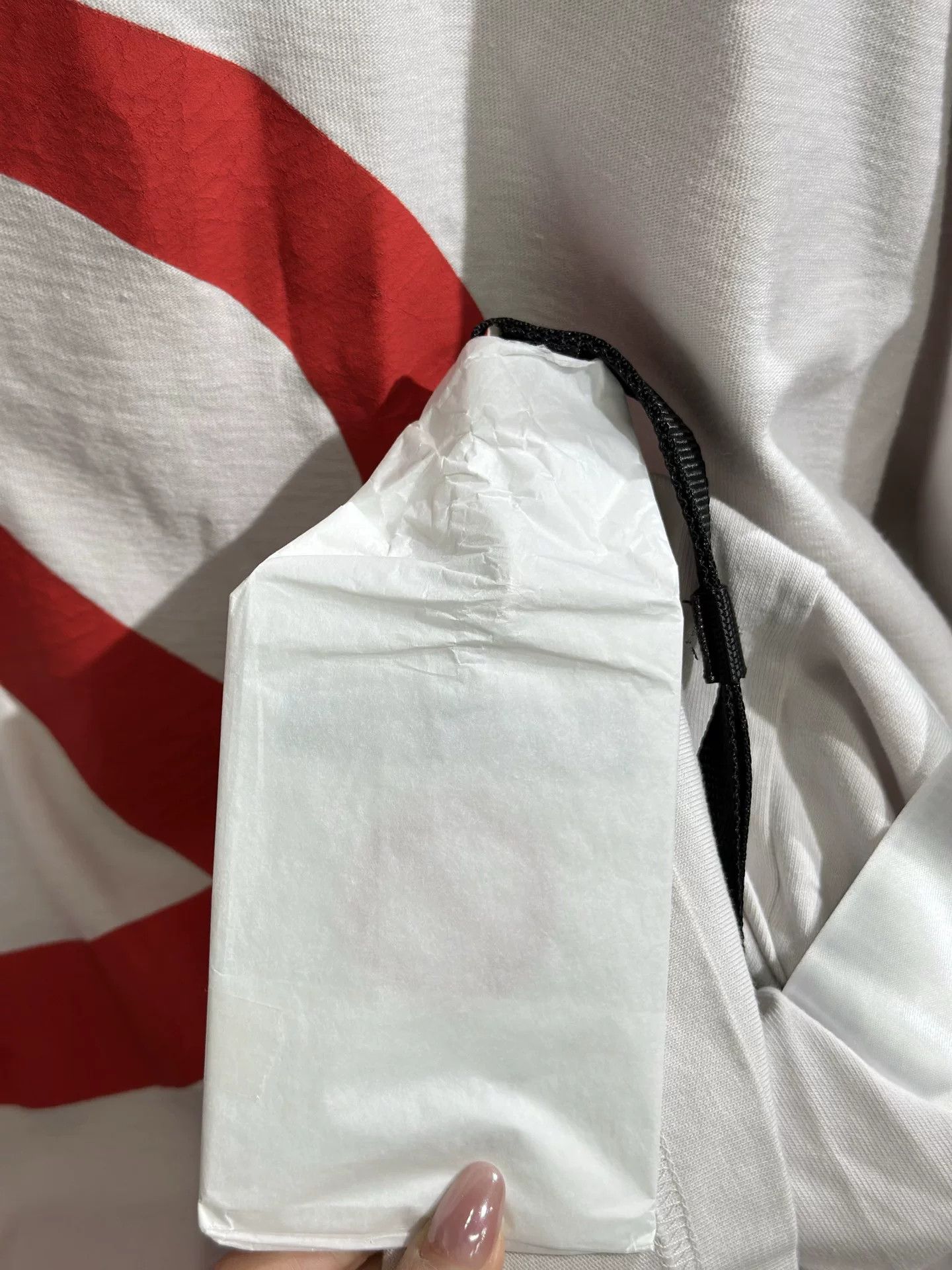 Balenciaga Balenciaga White T-Shirt L Men Size US L / EU 52-54 / 3 - 6 Thumbnail