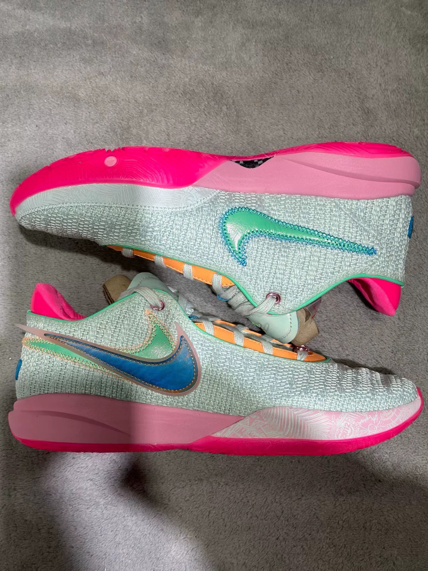 Nike Nike LEBRON 20 Pink Lowtop Sneakers 44.5 Men Size US 11 / EU 44 - 4 Thumbnail