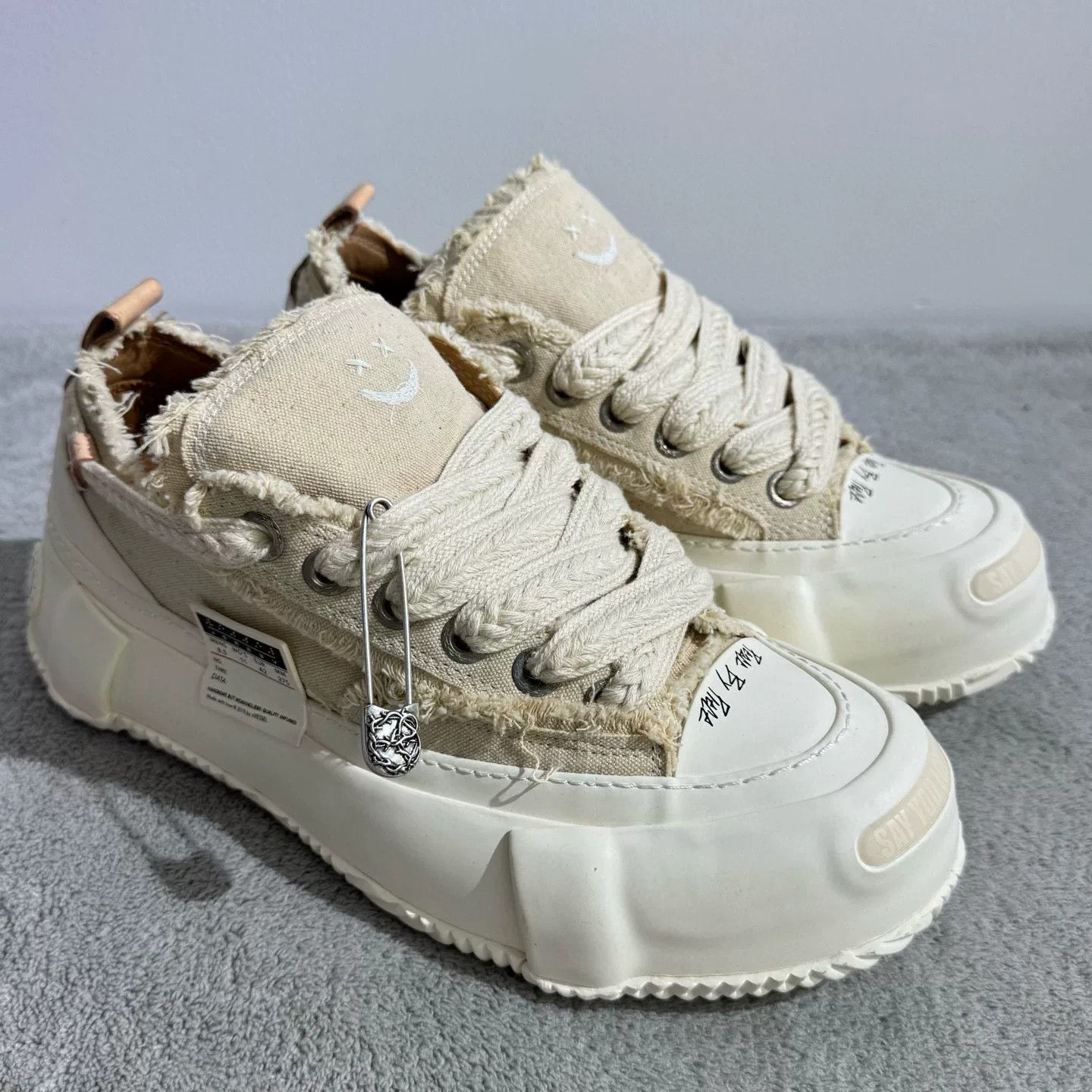 Other Canvas Cotton White Lowtop Sneakers 42 Men Size US 9 / EU 42 - 3 Thumbnail