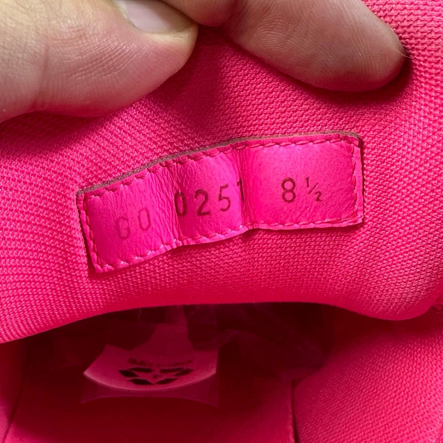 Louis Vuitton Louis Vuitton Training Pink Lowtop Sneakers 42 Women Size US 10.5 / IT 40.5 - 8 Thumbnail
