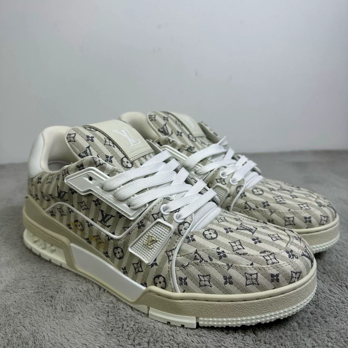 Louis Vuitton Louis Vuitton Training Lowtop Sneakers 41 Men Size US 8.5 / EU 41-42 - 3 Thumbnail