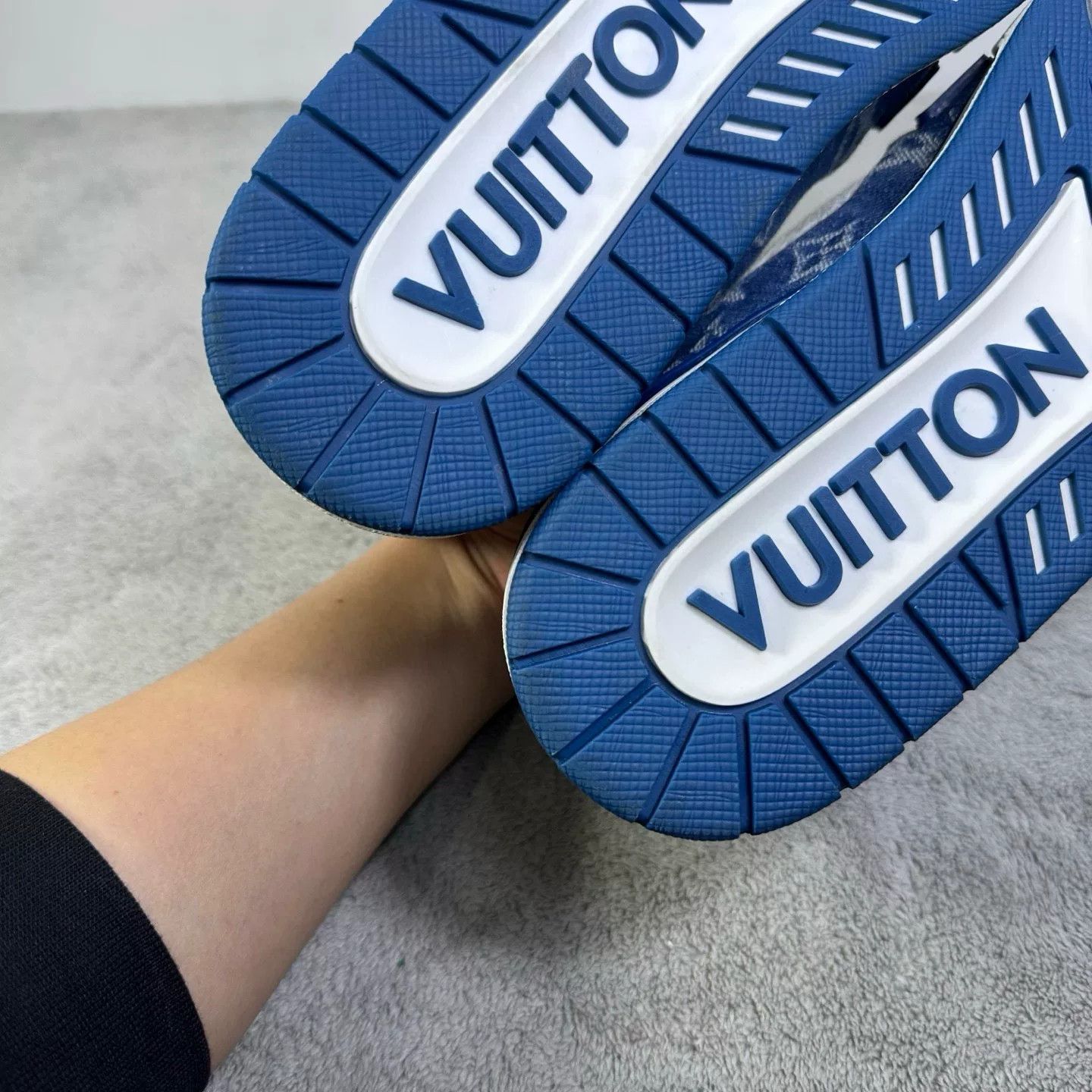 Louis Vuitton Louis Vuitton Training Denim Blue Lowtop Sneakers 43.5 Men Size US 10.5 / EU 43-44 - 6 Thumbnail