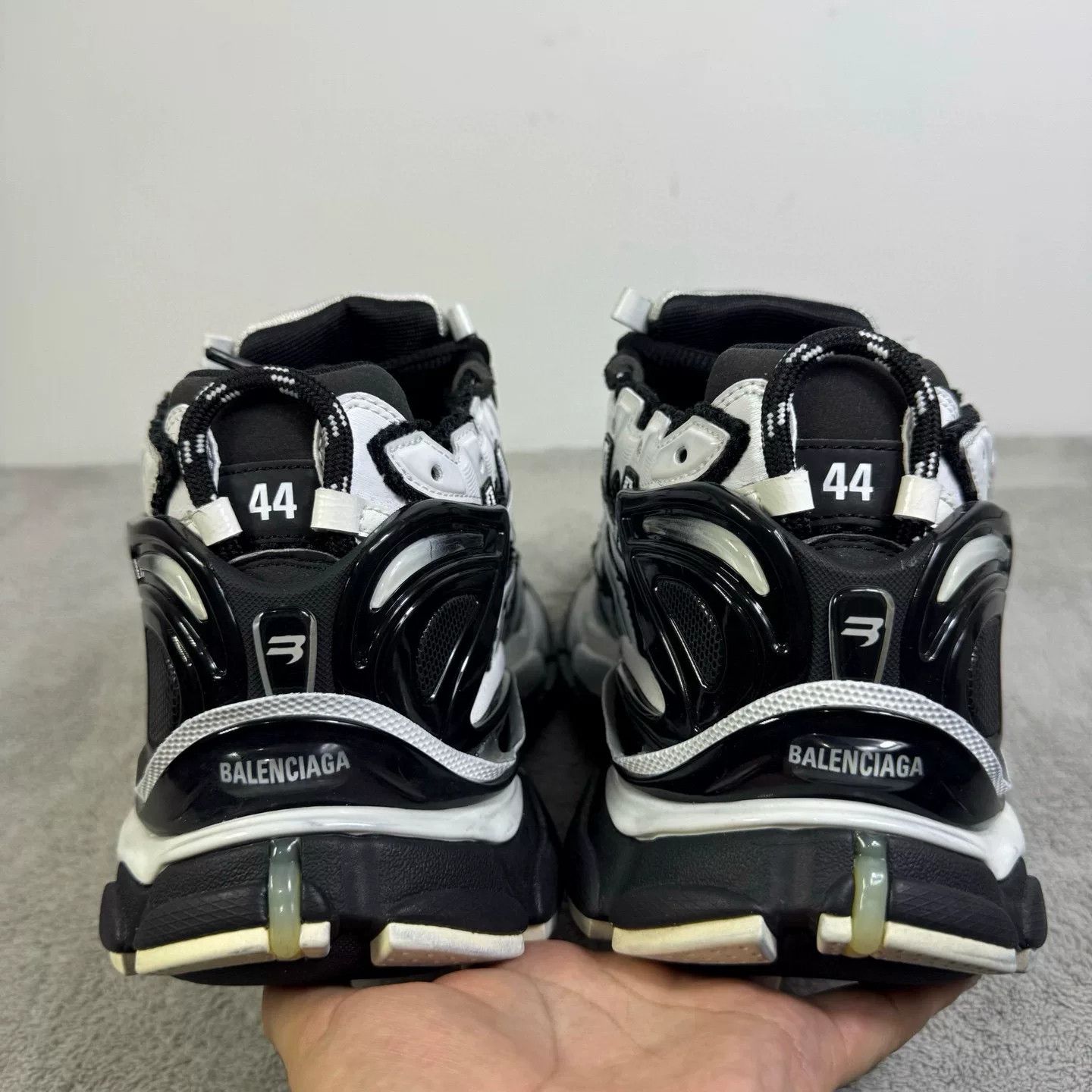 Balenciaga Balenciaga Running Black Lowtop Sneakers 44 Men Size US 10.5 / EU 43-44 - 7 Thumbnail