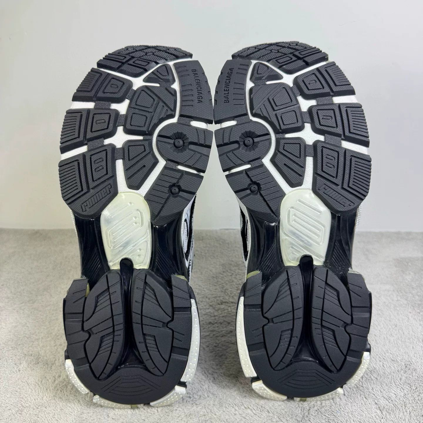 Balenciaga Balenciaga Running Black Lowtop Sneakers 44 Men Size US 10.5 / EU 43-44 - 5 Thumbnail