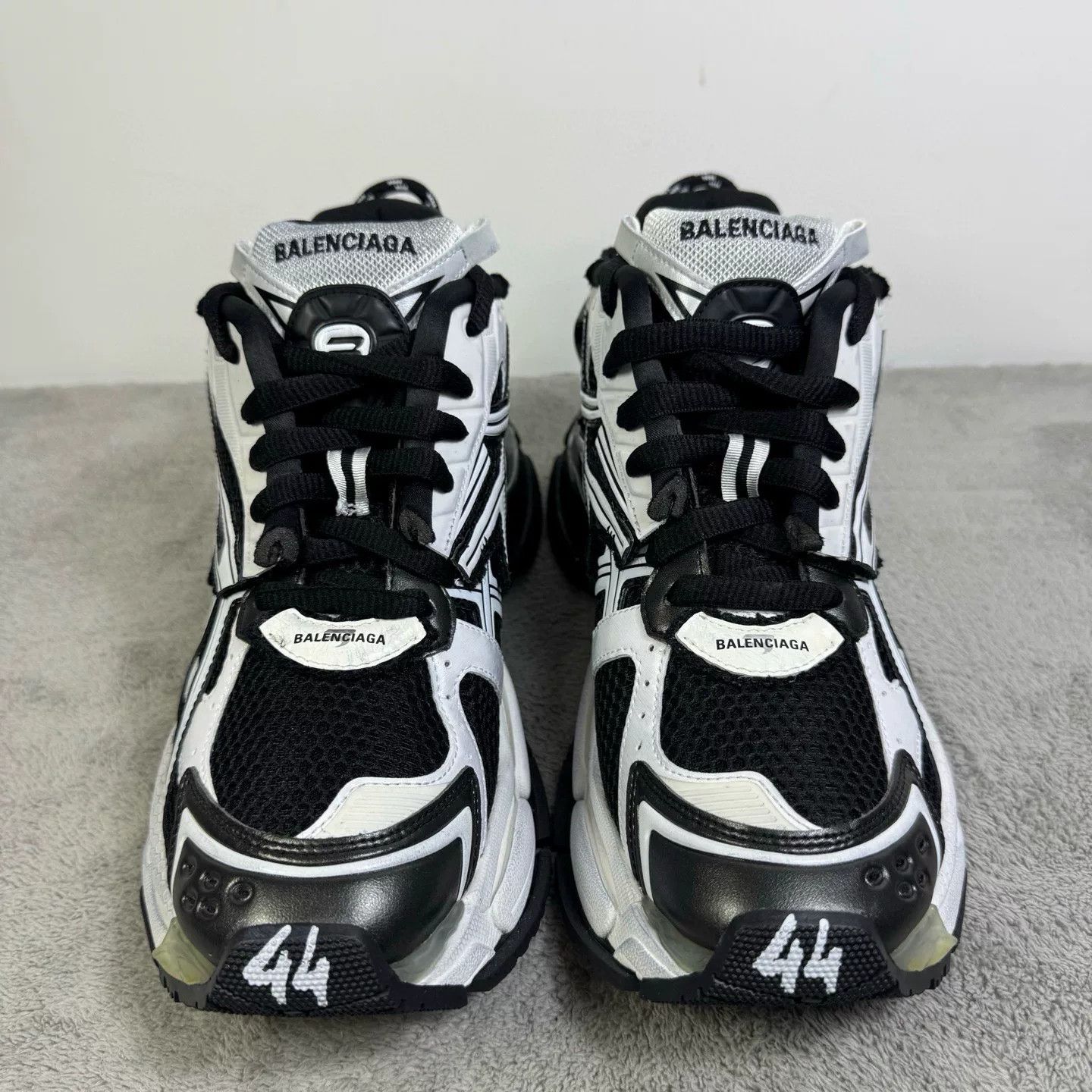 Balenciaga Balenciaga Running Black Lowtop Sneakers 44 Men Size US 10.5 / EU 43-44 - 2 Thumbnail