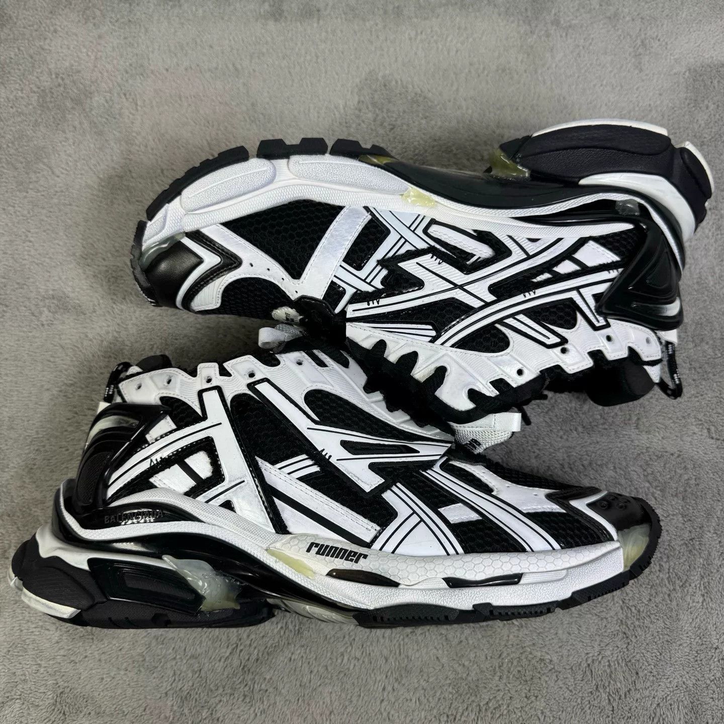 Balenciaga Balenciaga Running Black Lowtop Sneakers 44 Men Size US 10.5 / EU 43-44 - 4 Thumbnail