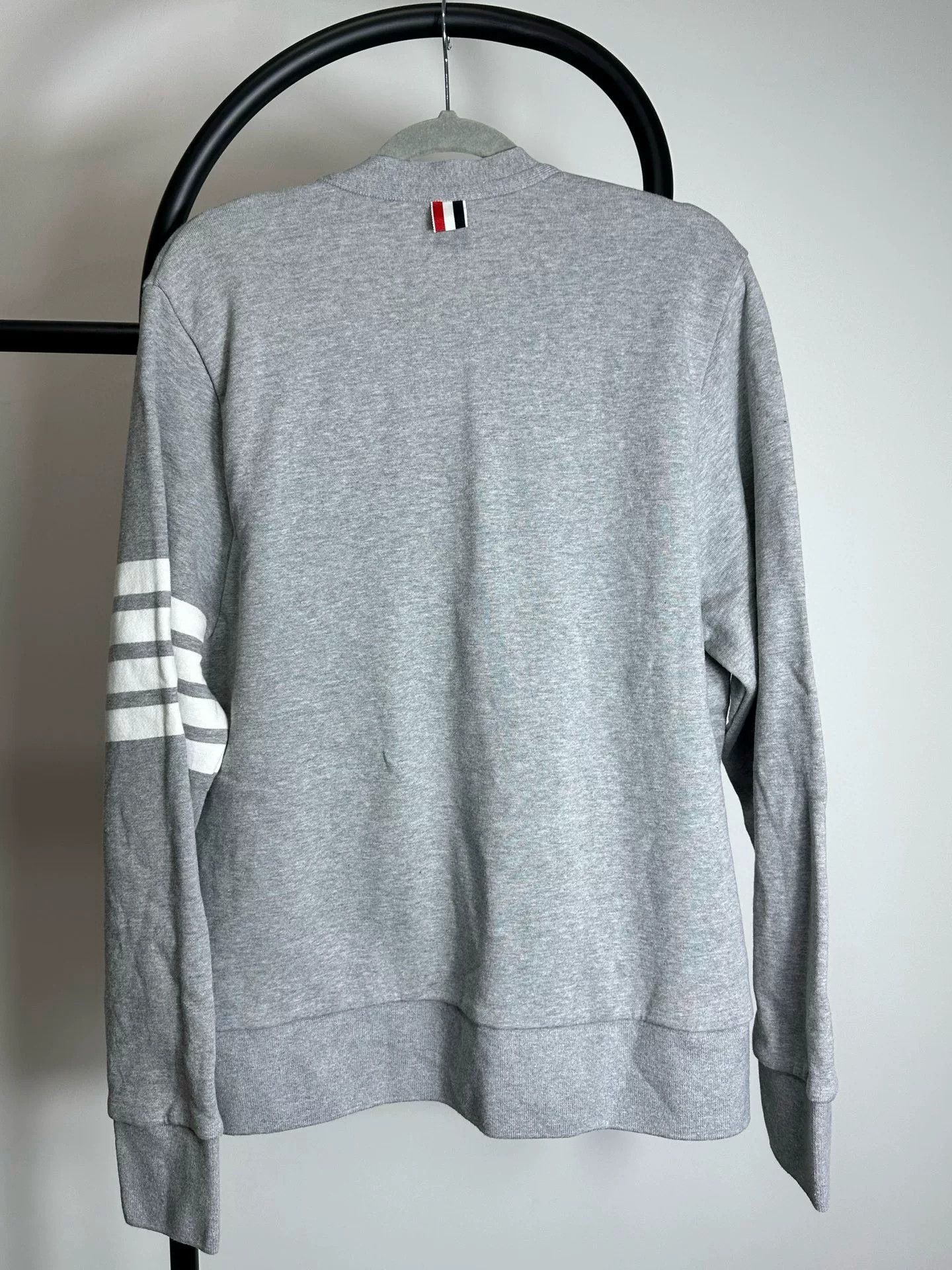 Thom Browne Thom Browne Knit Striped Gray Sweater 44 Men Size US L / EU 52-54 / 3 - 2 Thumbnail