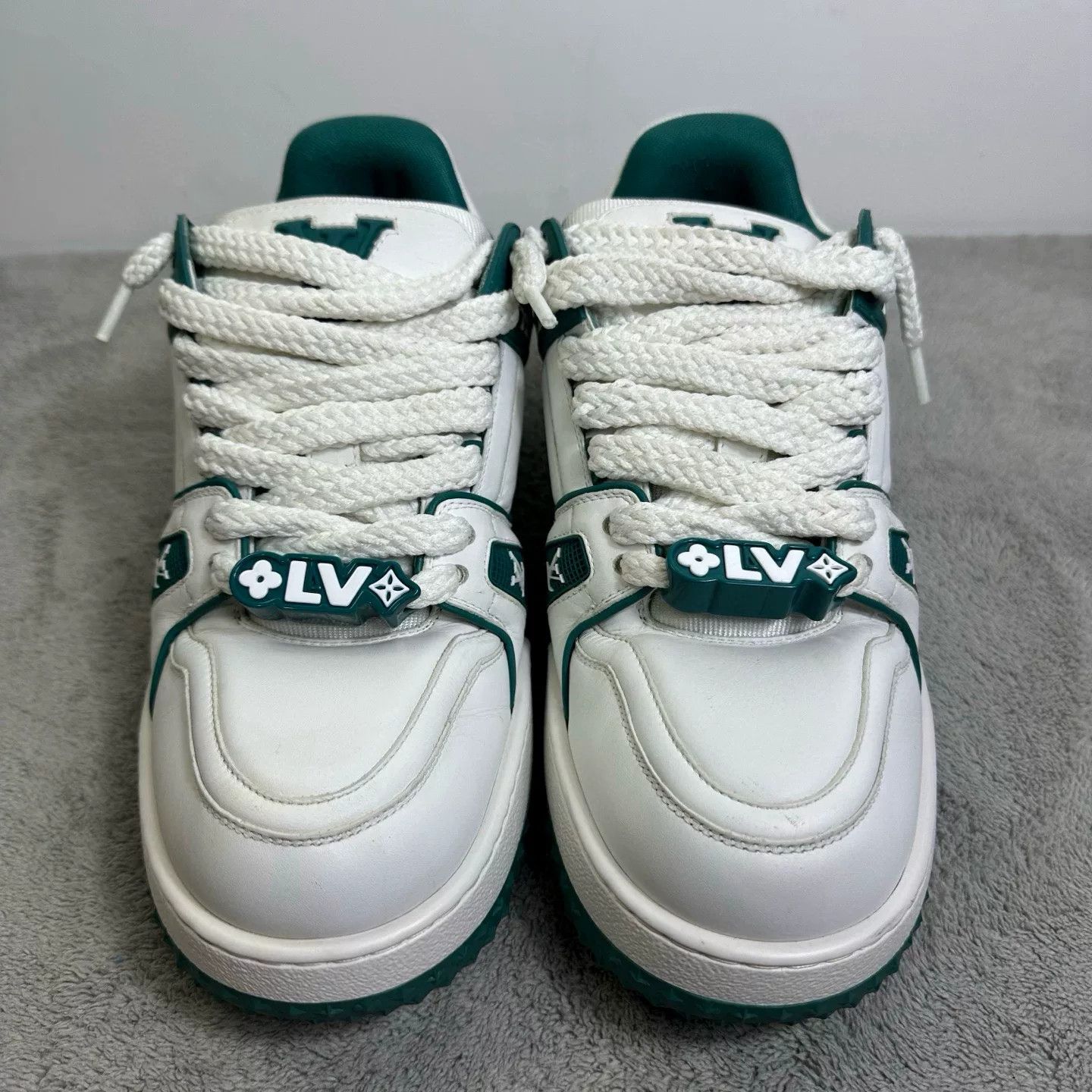 Louis Vuitton Louis Vuitton Training Lowtop Sneakers 42 Men Size US 9 / EU 42 - 2 Thumbnail