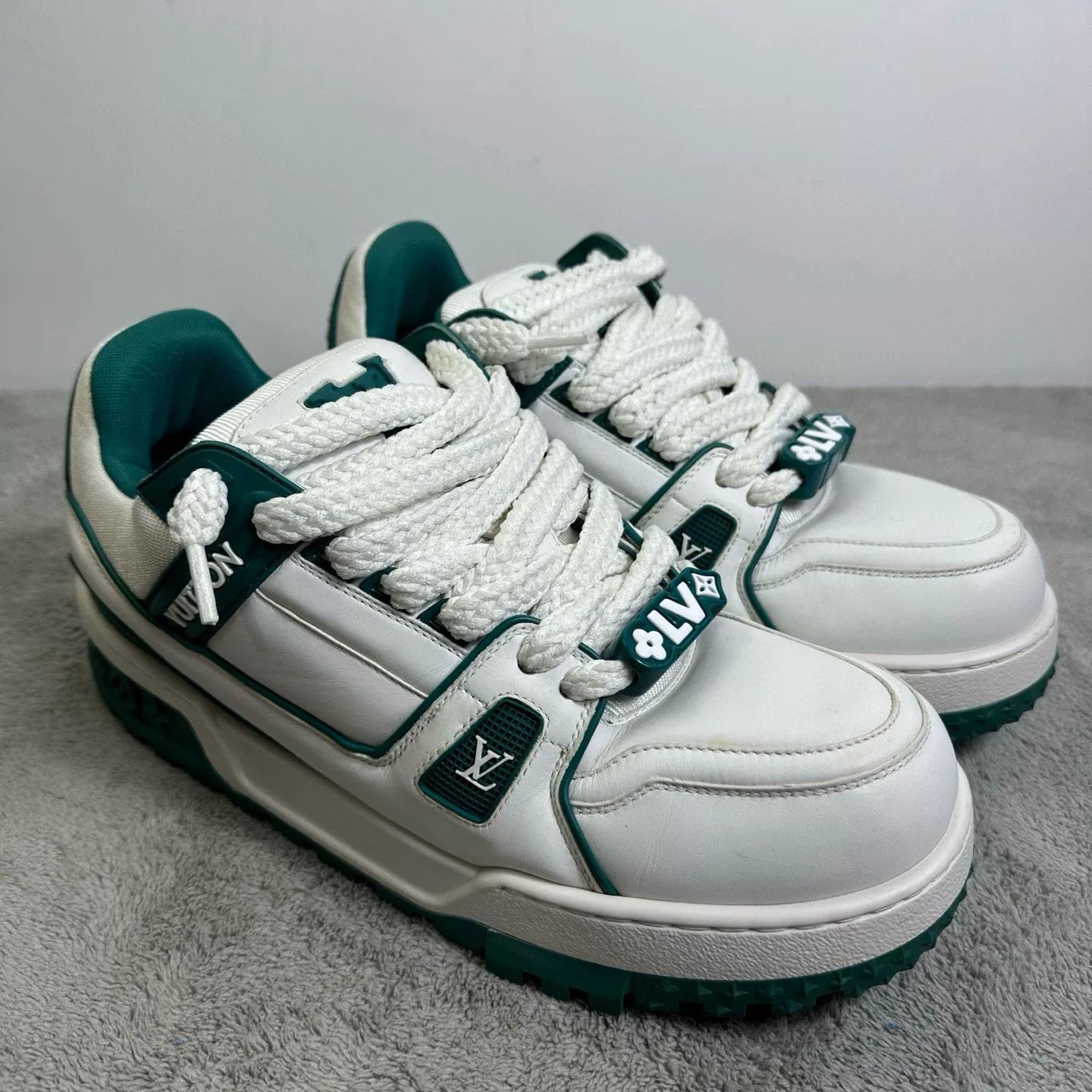 Louis Vuitton Louis Vuitton Training Lowtop Sneakers 42 Men Size US 9 / EU 42 - 3 Thumbnail