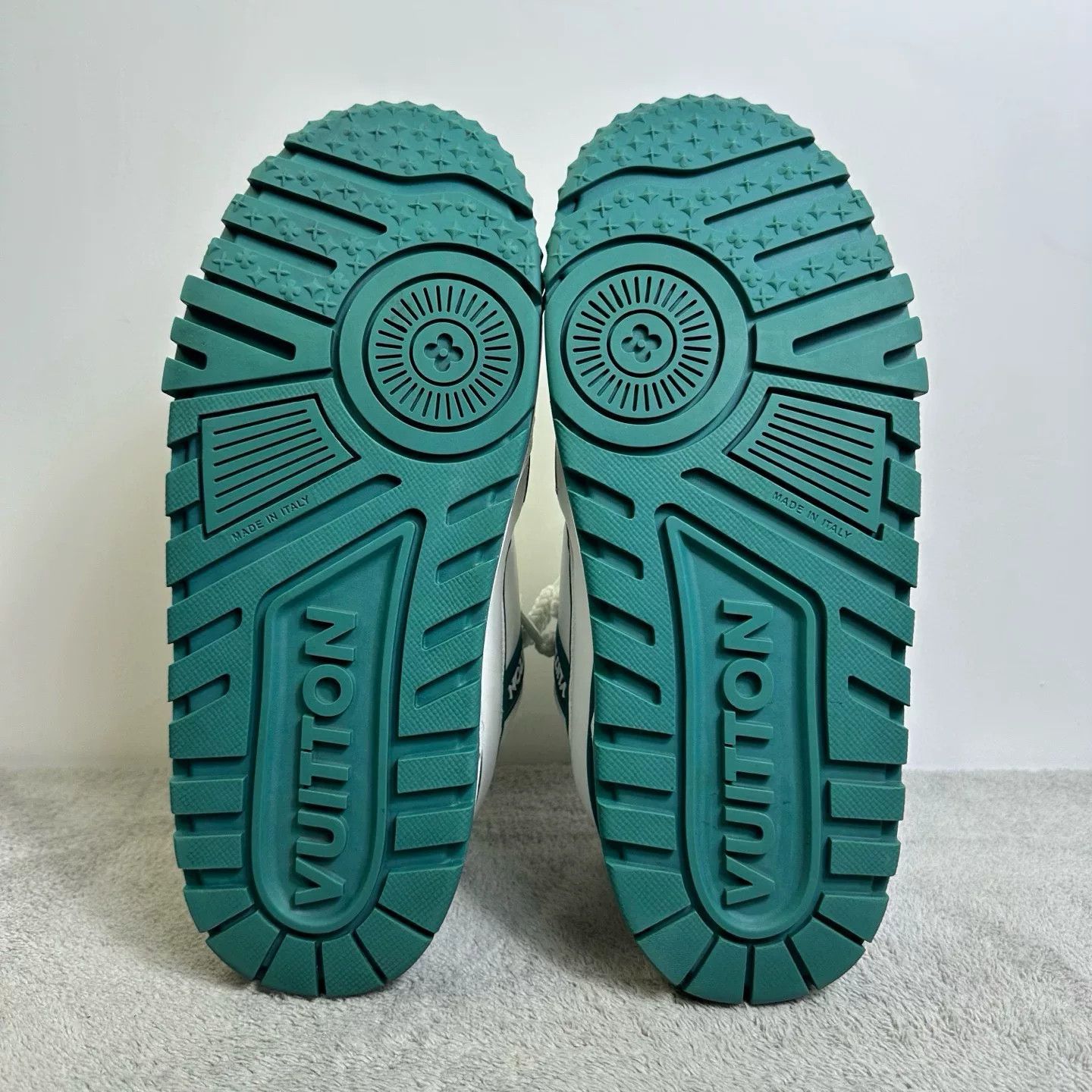 Louis Vuitton Louis Vuitton Training Lowtop Sneakers 42 Men Size US 9 / EU 42 - 5 Thumbnail