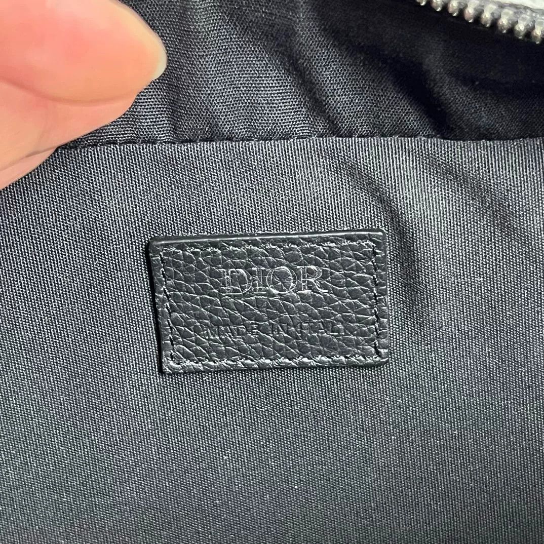 Dior Dior Leather Embroidered Black Bag 42 Men Size ONE SIZE - 6 Thumbnail